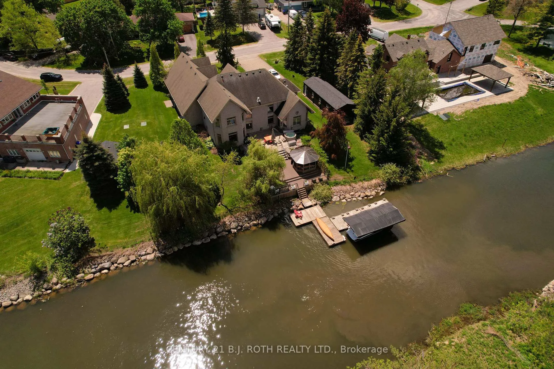 Photo 52 of 75 Marine Drive, Innisfil, Rural Innisfil — HOMEH