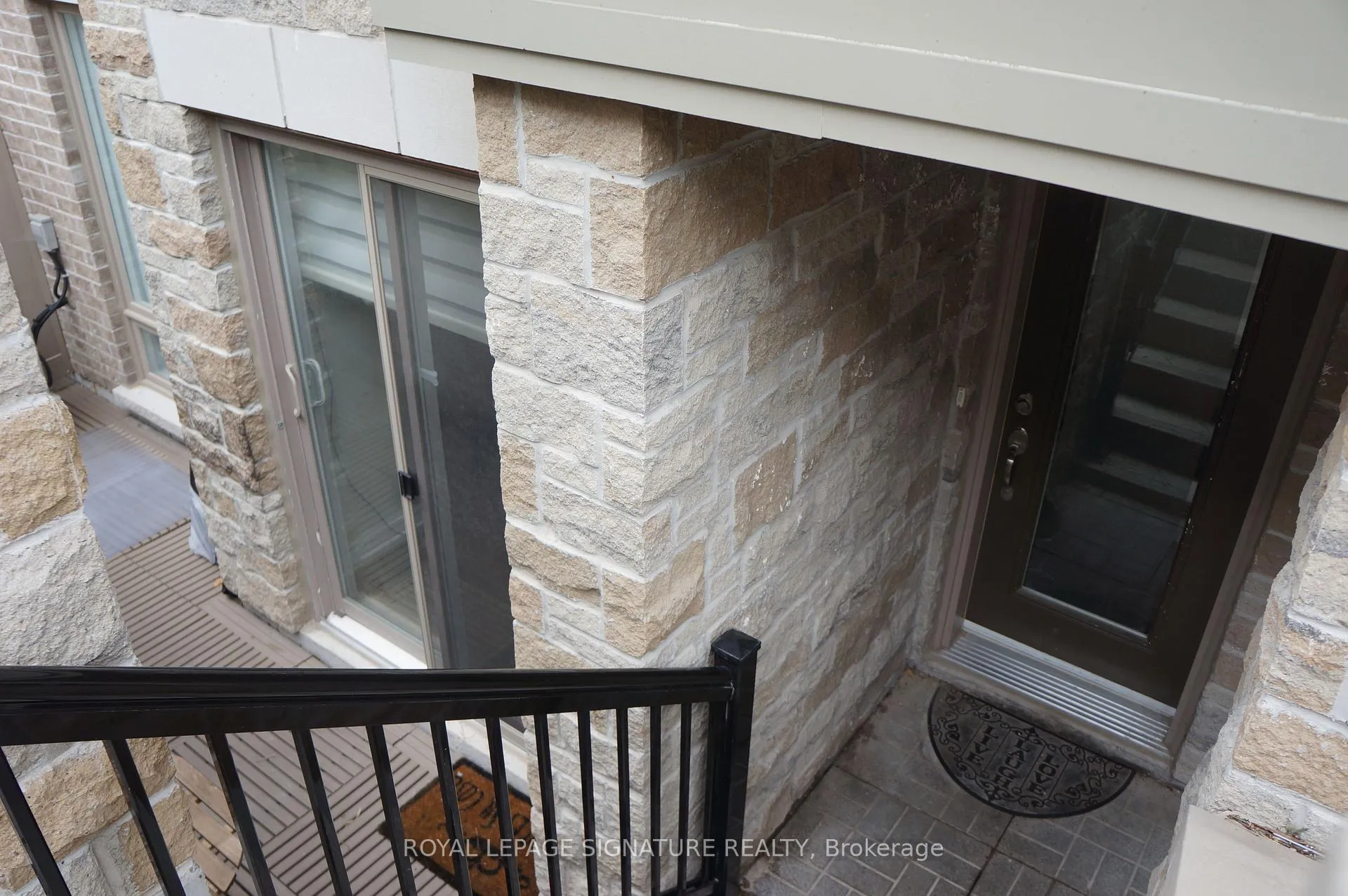 Photo 3 of Unit 209, 10 Dunsheath Way, Markham, Cornell — HOMEH