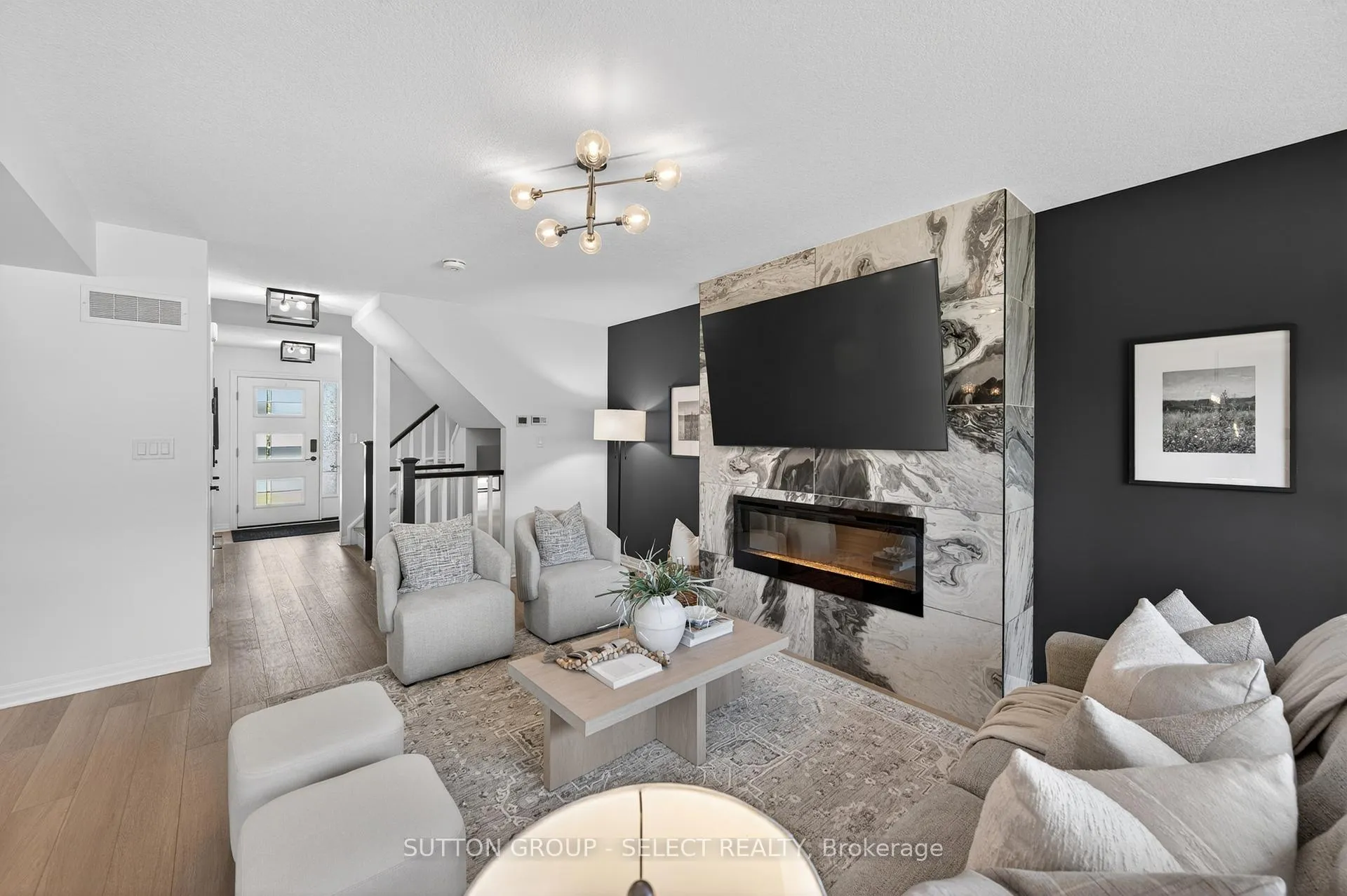 Photo 3 of 38 Foxtail Lane, St. Thomas — HOMEH