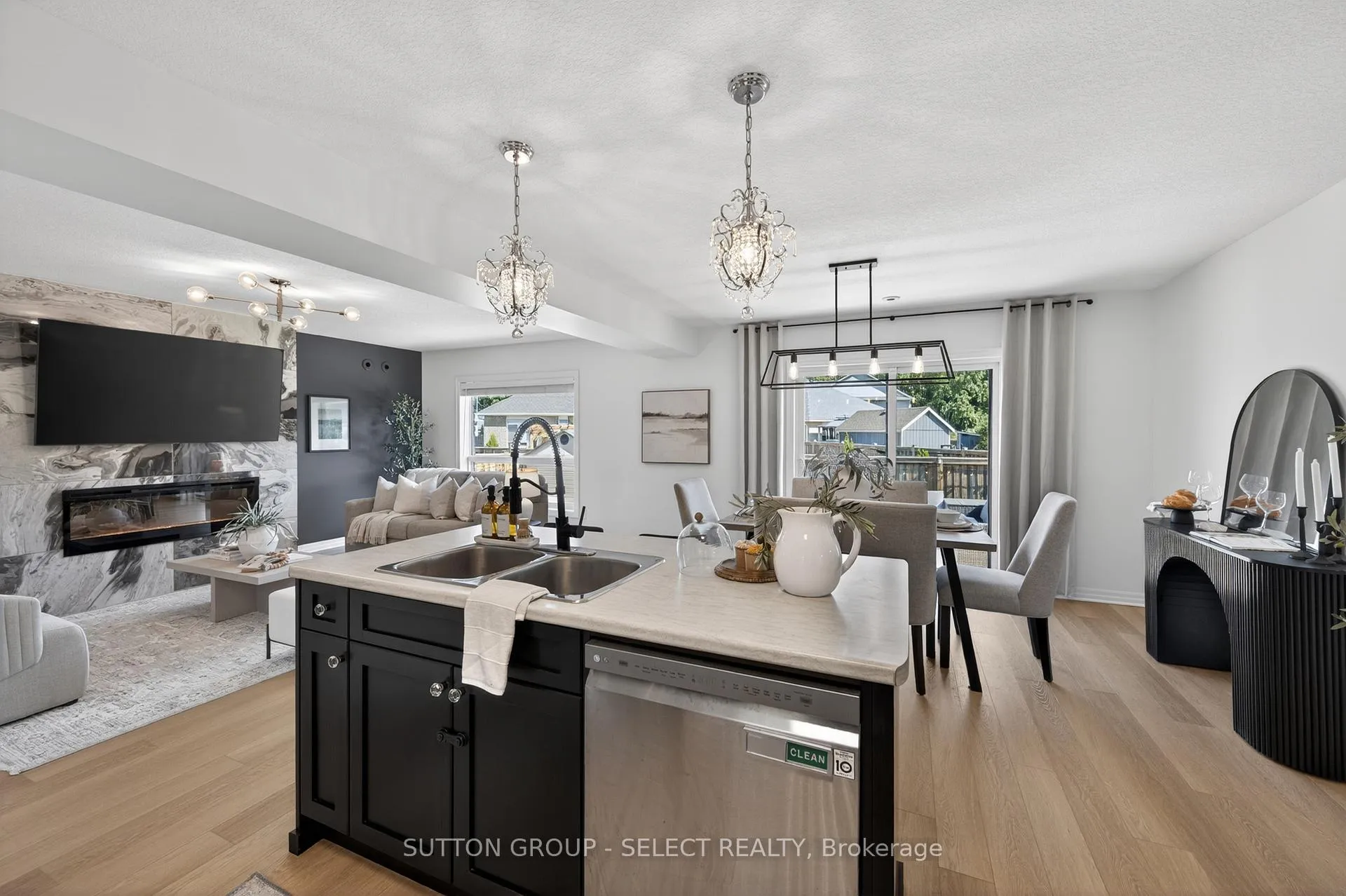 Photo 9 of 38 Foxtail Lane, St. Thomas — HOMEH