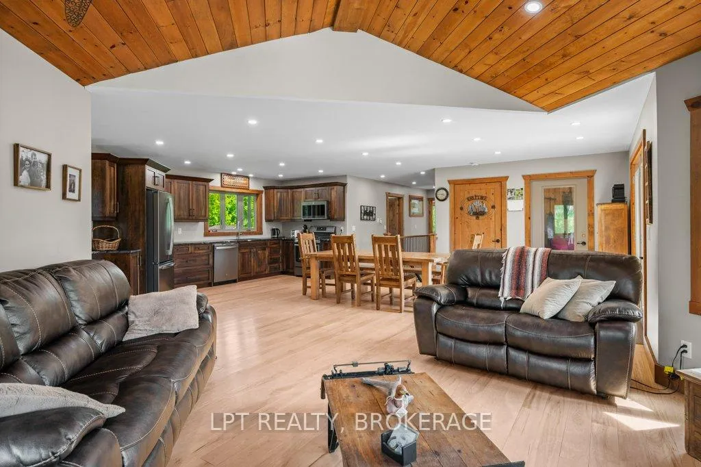 Photo 9 of 1718 Forty Foot Road, Frontenac, Frontenac Centre — HOMEH