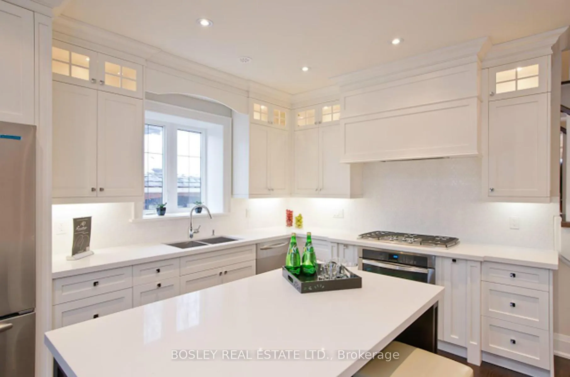 Photo 3 of Unit Upper, 19 Cardiff Road, Toronto, Mount Pleasant East — HOMEH