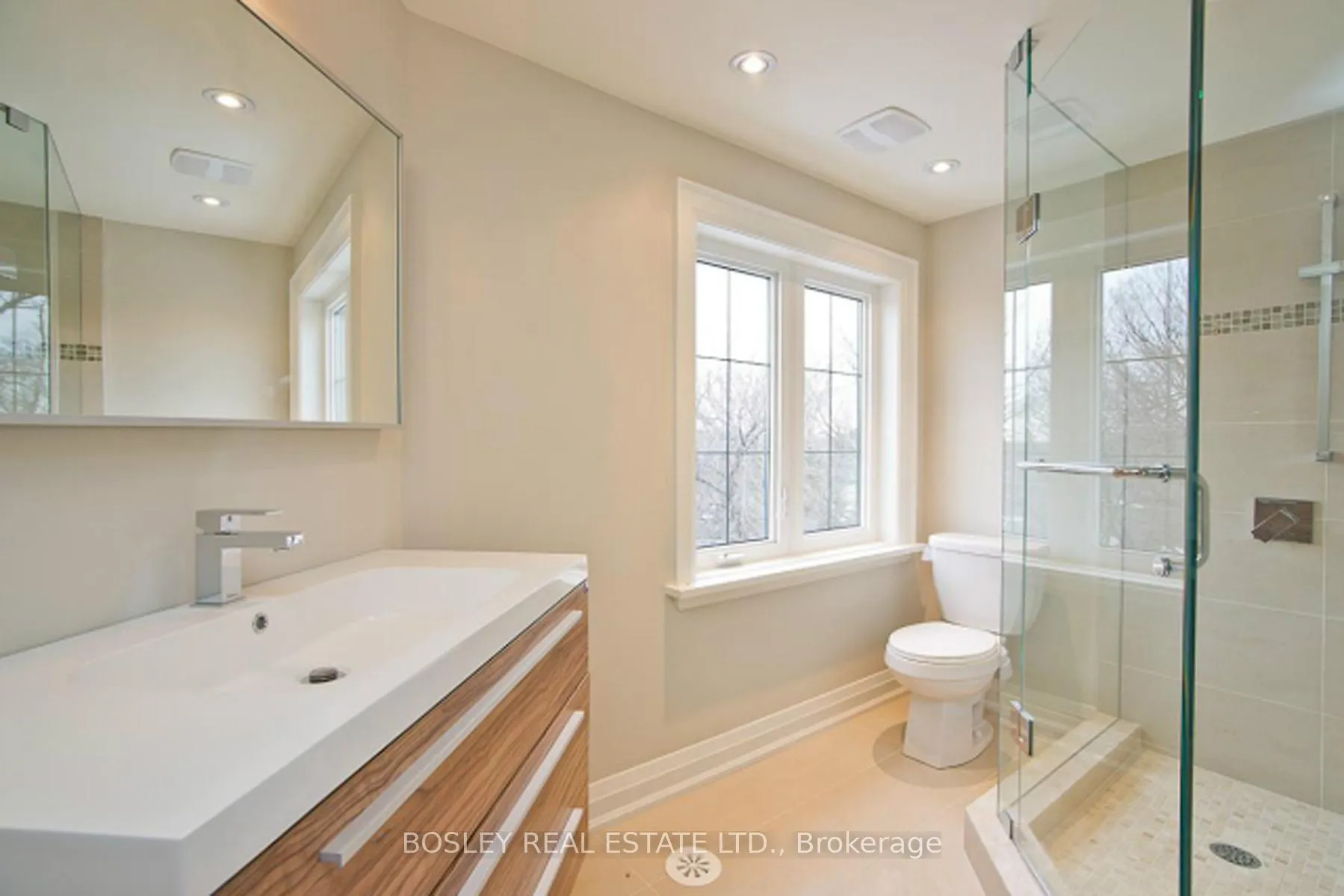 Photo 10 of Unit Upper, 19 Cardiff Road, Toronto, Mount Pleasant East — HOMEH