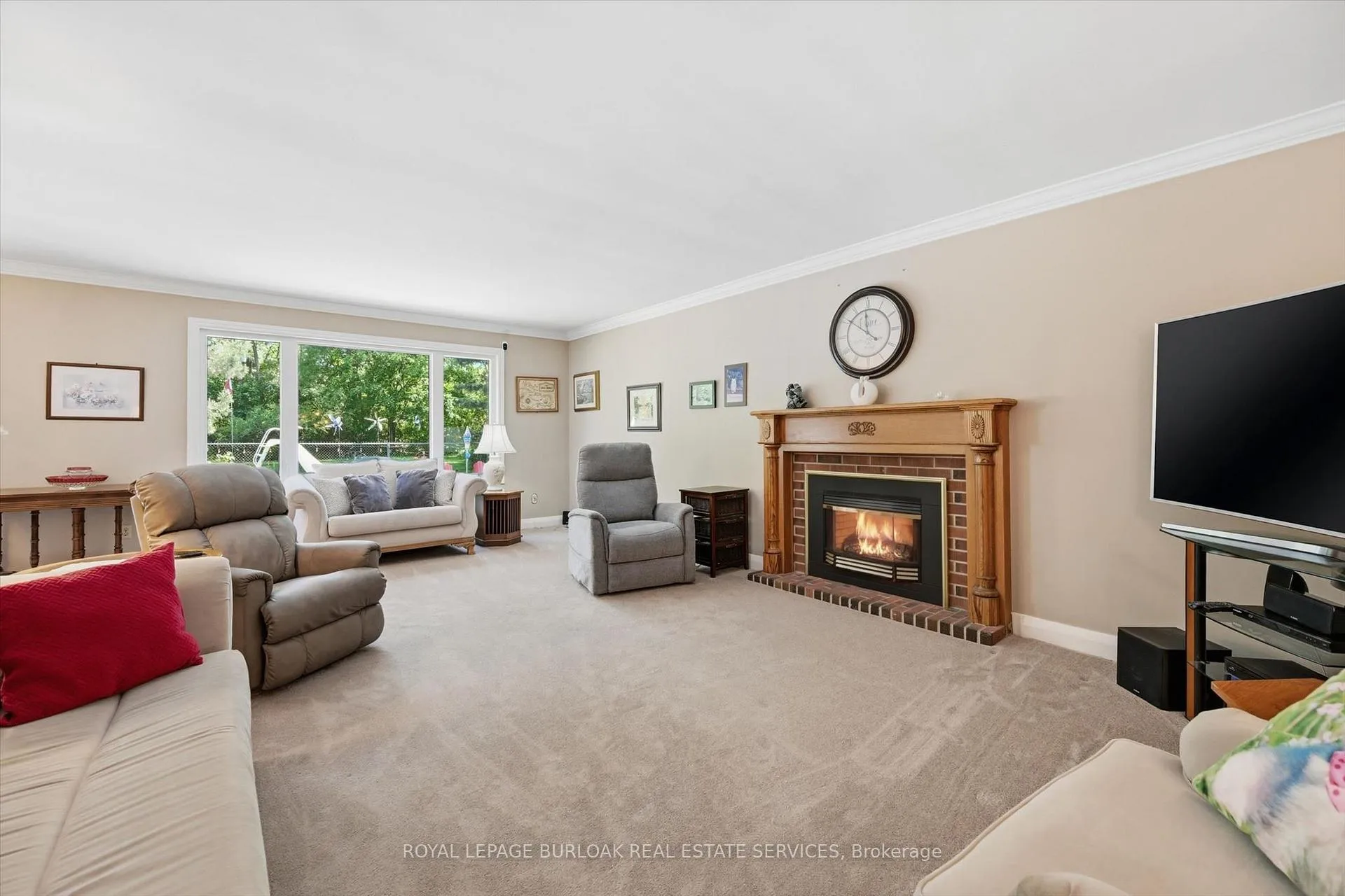 Photo 18 of 951 Cloverleaf Drive, Burlington, LaSalle — HOMEH
