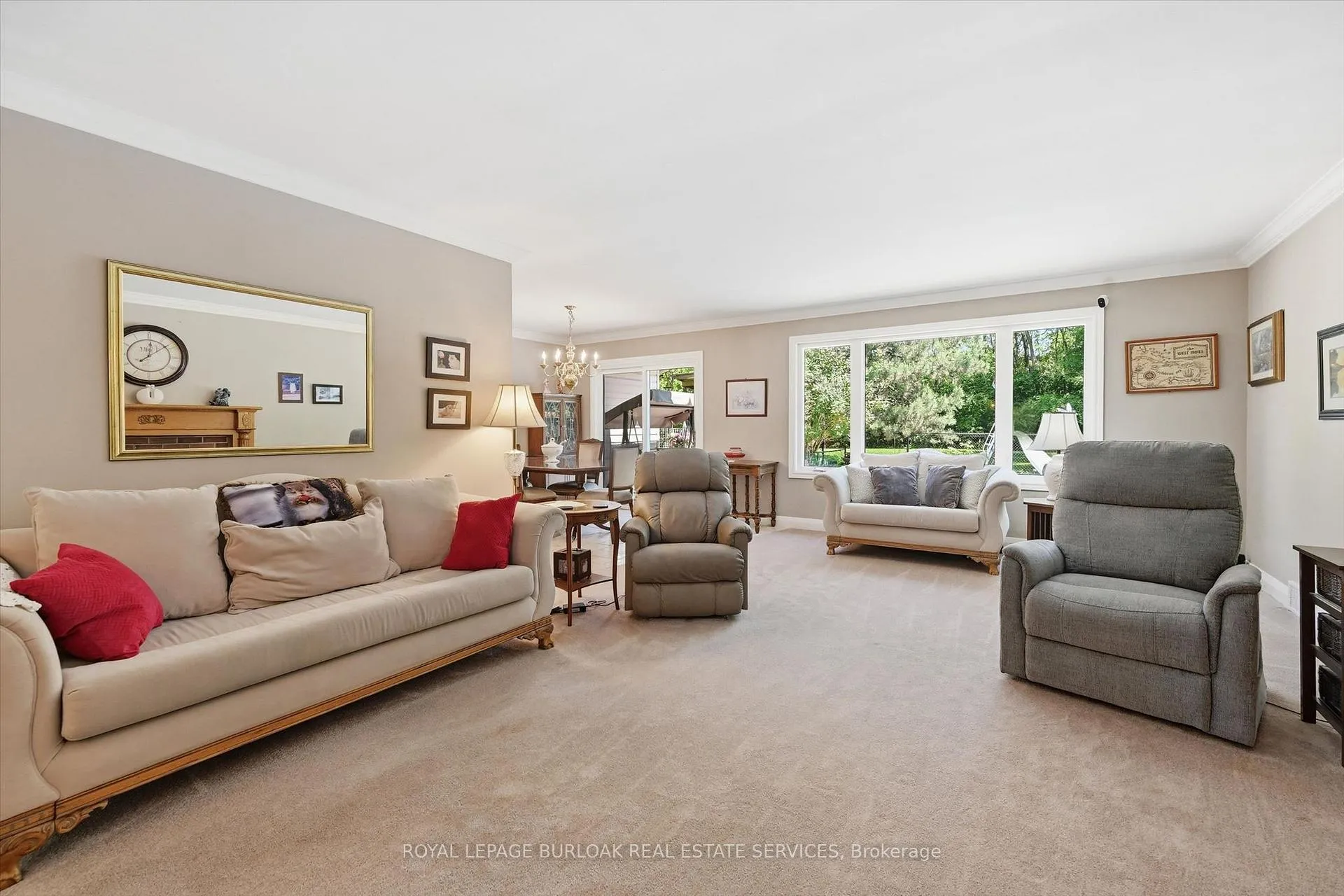 Photo 19 of 951 Cloverleaf Drive, Burlington, LaSalle — HOMEH