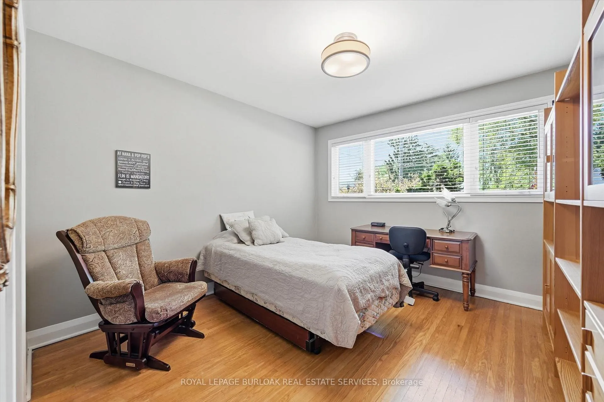 Photo 24 of 951 Cloverleaf Drive, Burlington, LaSalle — HOMEH