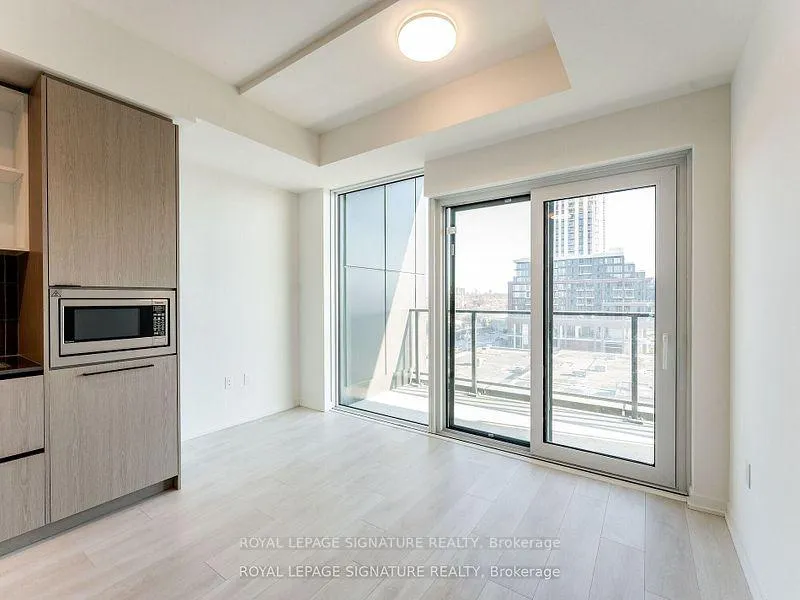 Photo 12 of Unit 703, 10 Graphophone Grove, Toronto, Dovercourt-Wallace Emerson-Junction — HOMEH