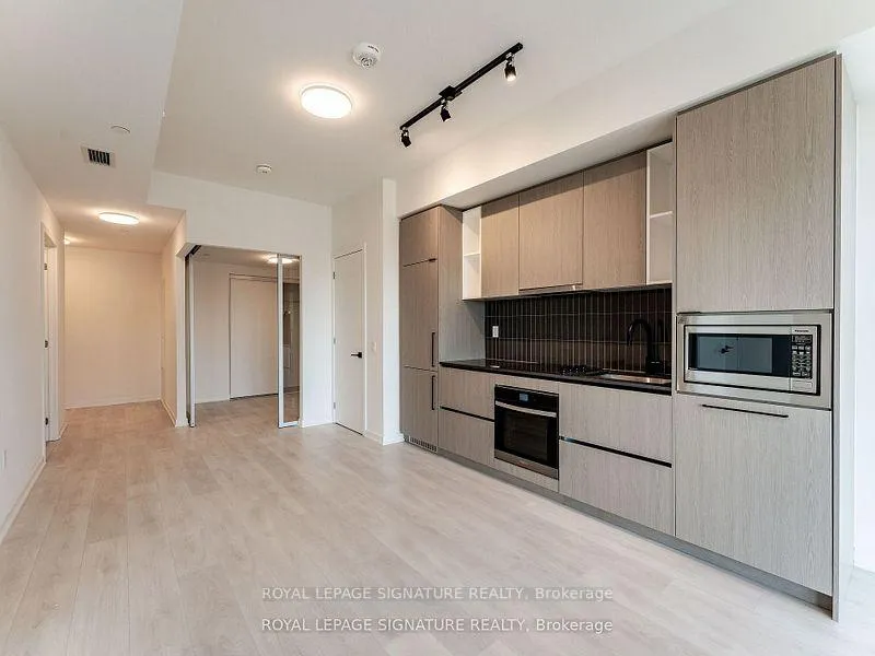 Photo 13 of Unit 703, 10 Graphophone Grove, Toronto, Dovercourt-Wallace Emerson-Junction — HOMEH