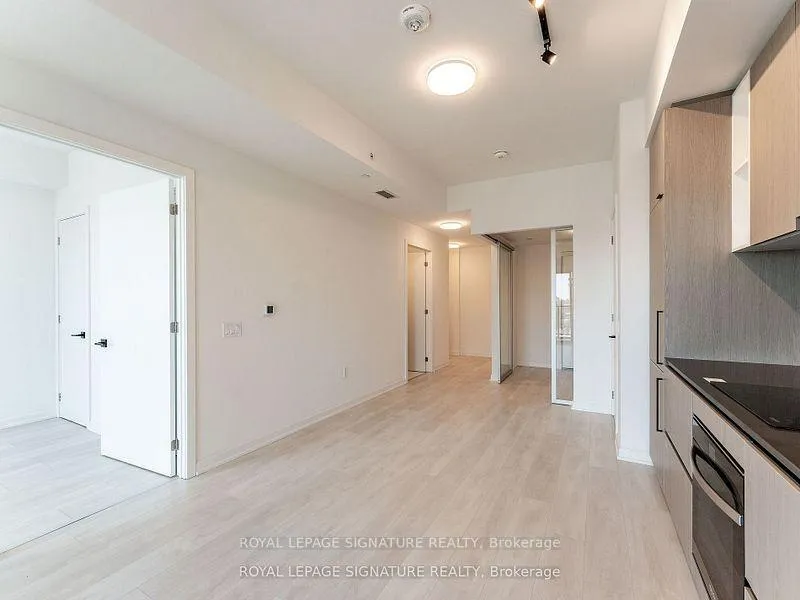 Photo 15 of Unit 703, 10 Graphophone Grove, Toronto, Dovercourt-Wallace Emerson-Junction — HOMEH