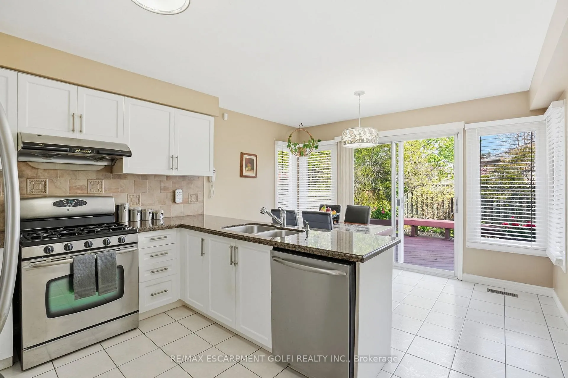 Photo 6 of 3277 Folkway Drive, Burlington, Headon — HOMEH