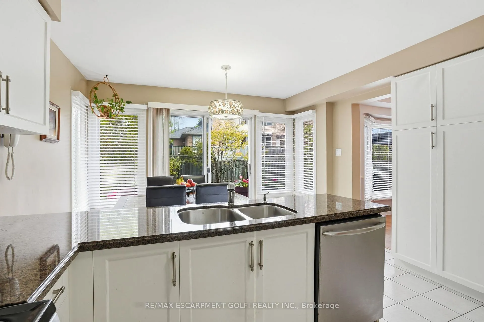 Photo 8 of 3277 Folkway Drive, Burlington, Headon — HOMEH