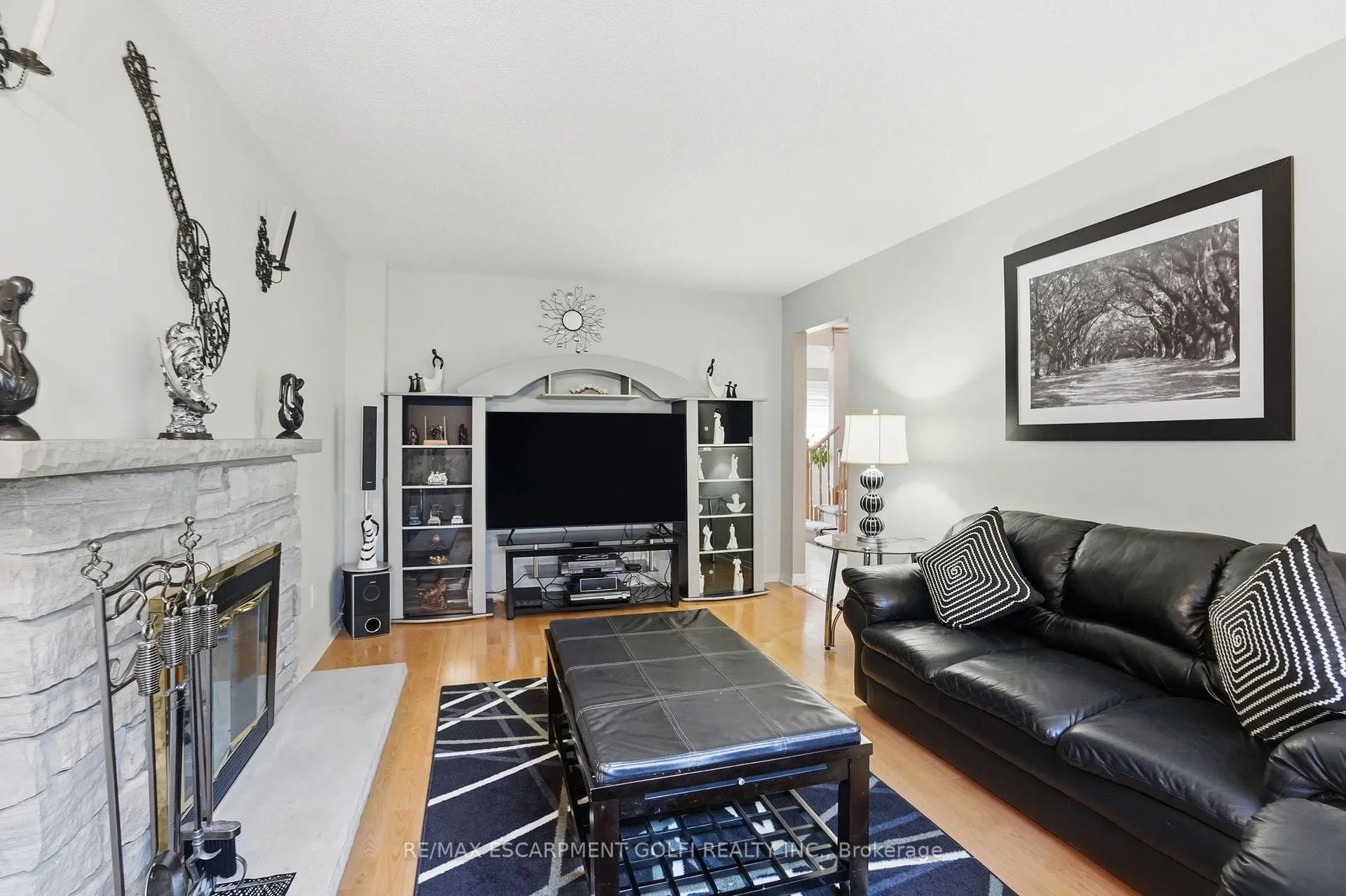 Photo 14 of 3277 Folkway Drive, Burlington, Headon — HOMEH