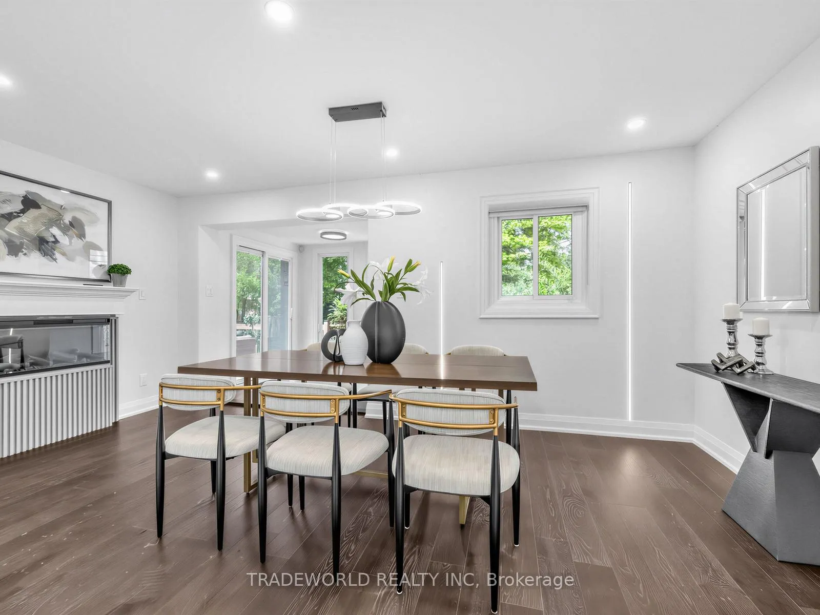 Photo 4 of 16 Ferrah Street, Markham, Unionville — HOMEH