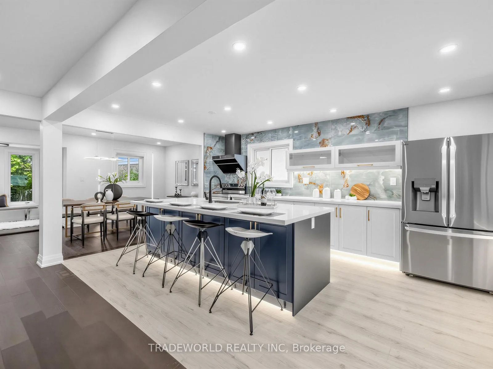Photo 6 of 16 Ferrah Street, Markham, Unionville — HOMEH