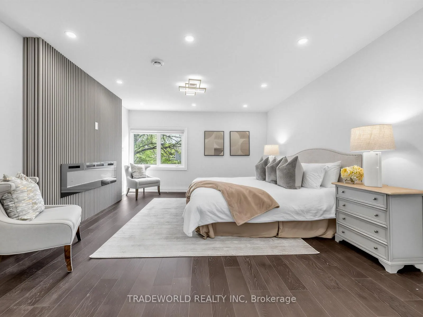 Photo 12 of 16 Ferrah Street, Markham, Unionville — HOMEH