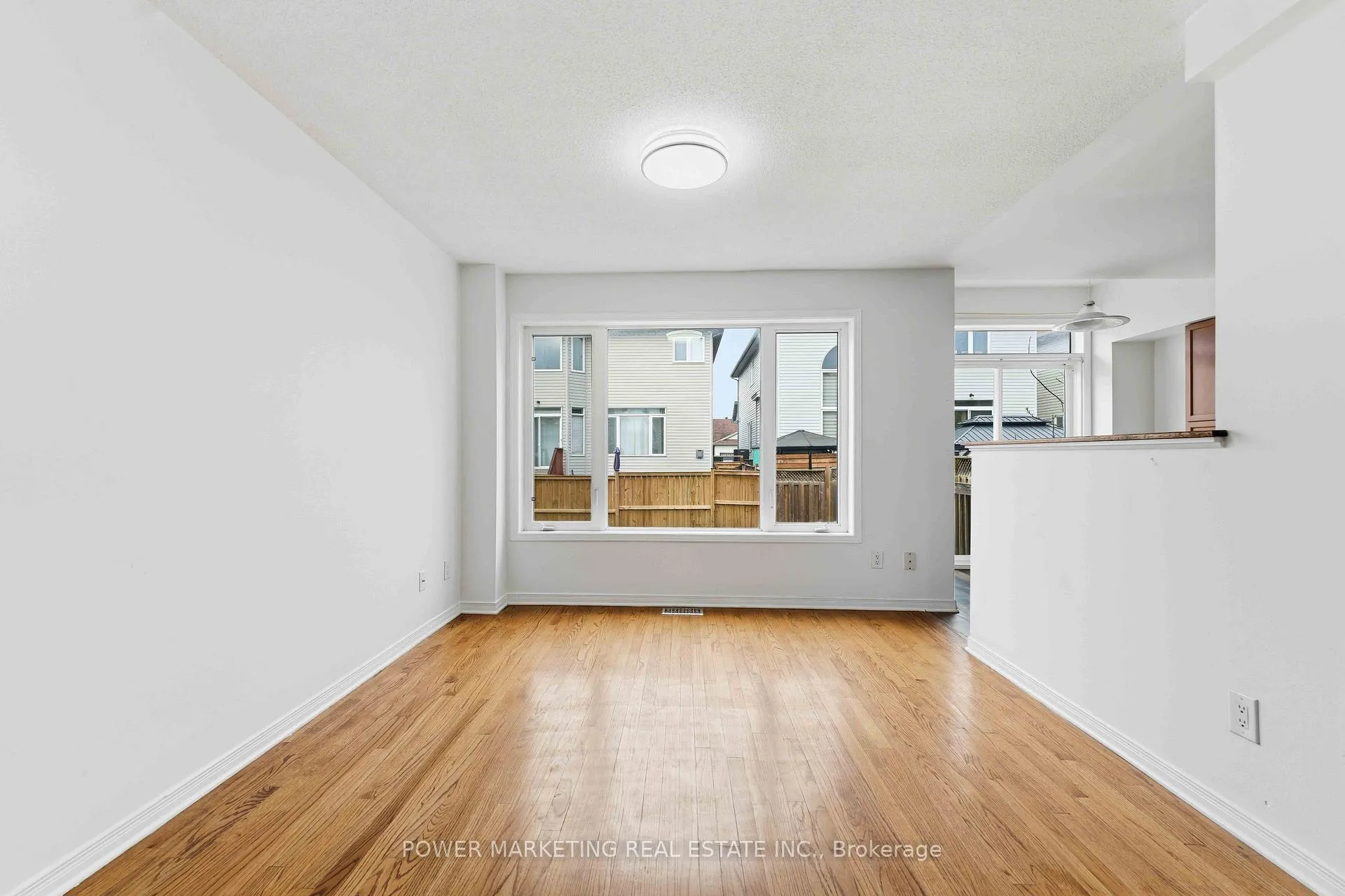 Photo 6 of 116 Esterbrook Drive, Ottawa, Mer Bleue/Bradley Estates/Anderson Park — HOMEH