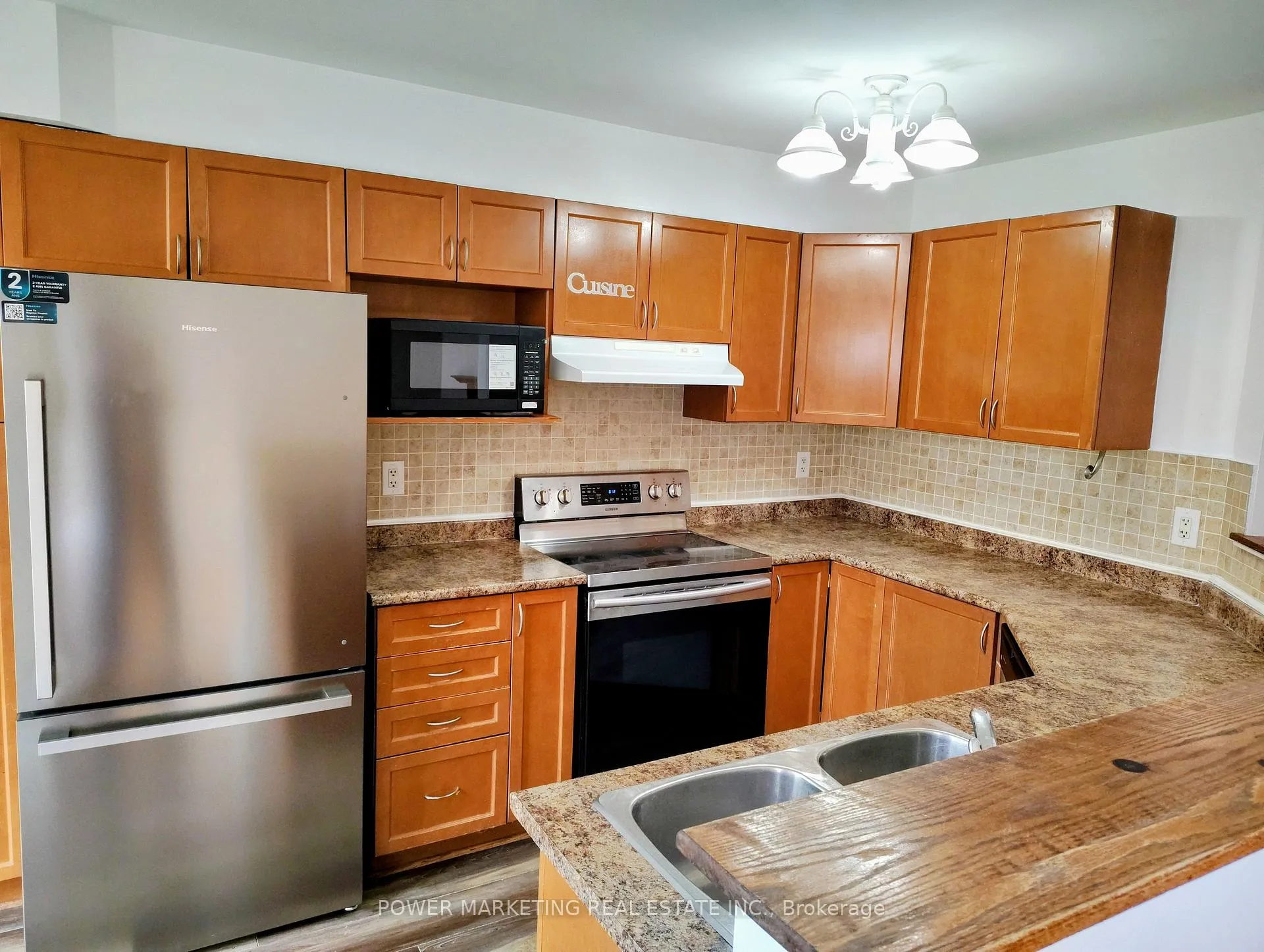 Photo 10 of 116 Esterbrook Drive, Ottawa, Mer Bleue/Bradley Estates/Anderson Park — HOMEH