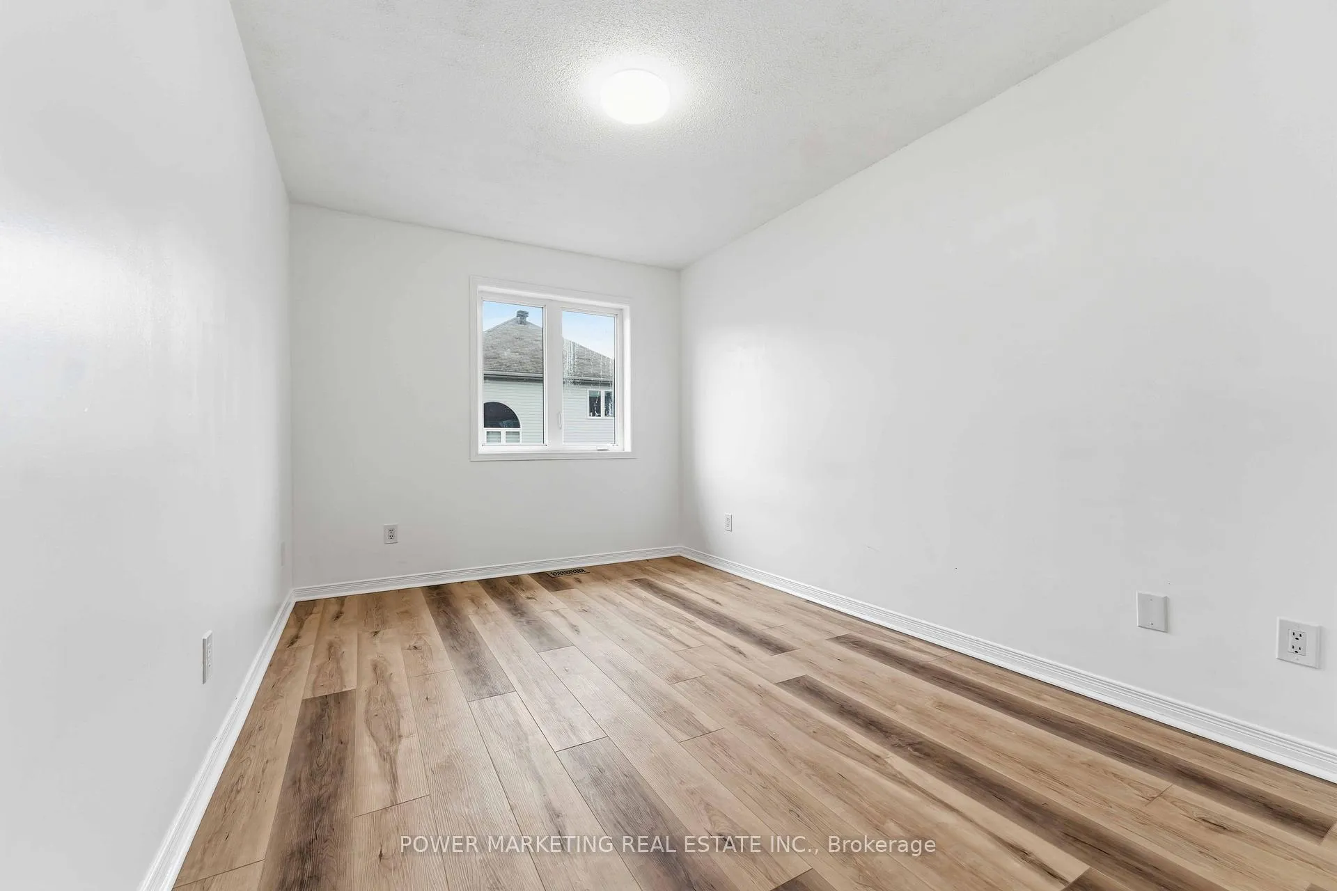 Photo 14 of 116 Esterbrook Drive, Ottawa, Mer Bleue/Bradley Estates/Anderson Park — HOMEH