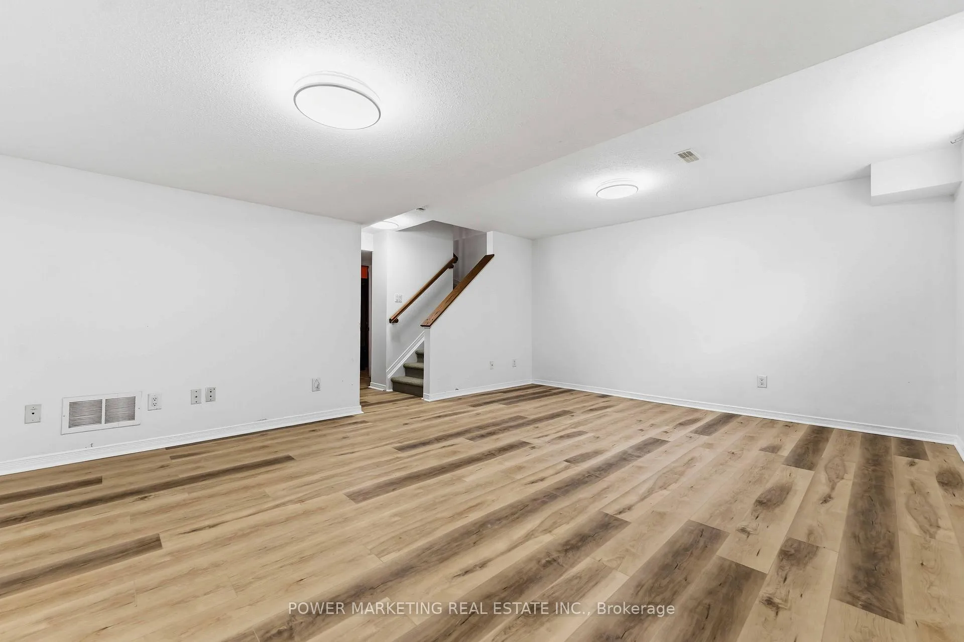 Photo 23 of 116 Esterbrook Drive, Ottawa, Mer Bleue/Bradley Estates/Anderson Park — HOMEH