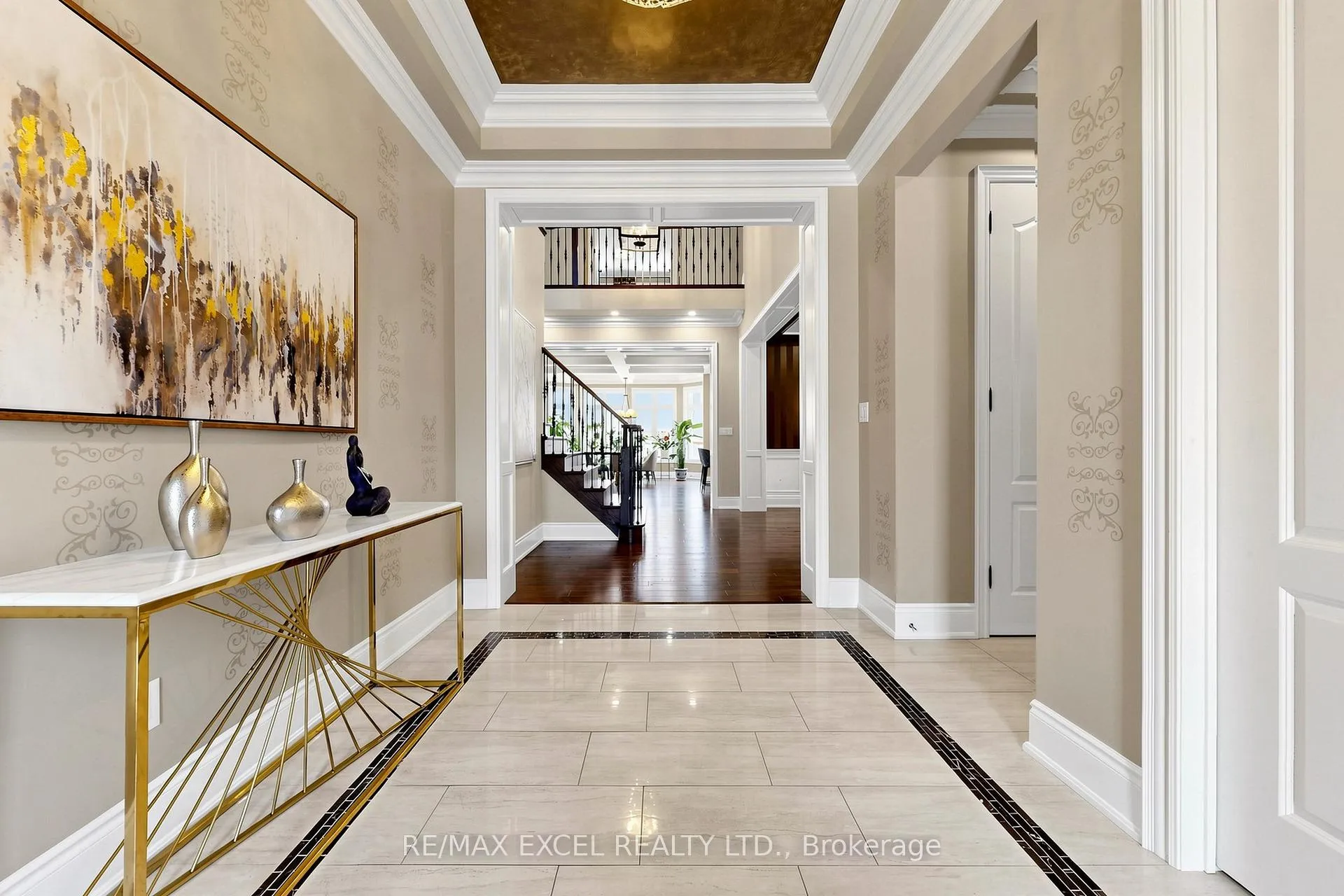 Photo 3 of 10 Royal West Road, Markham, Angus Glen — HOMEH