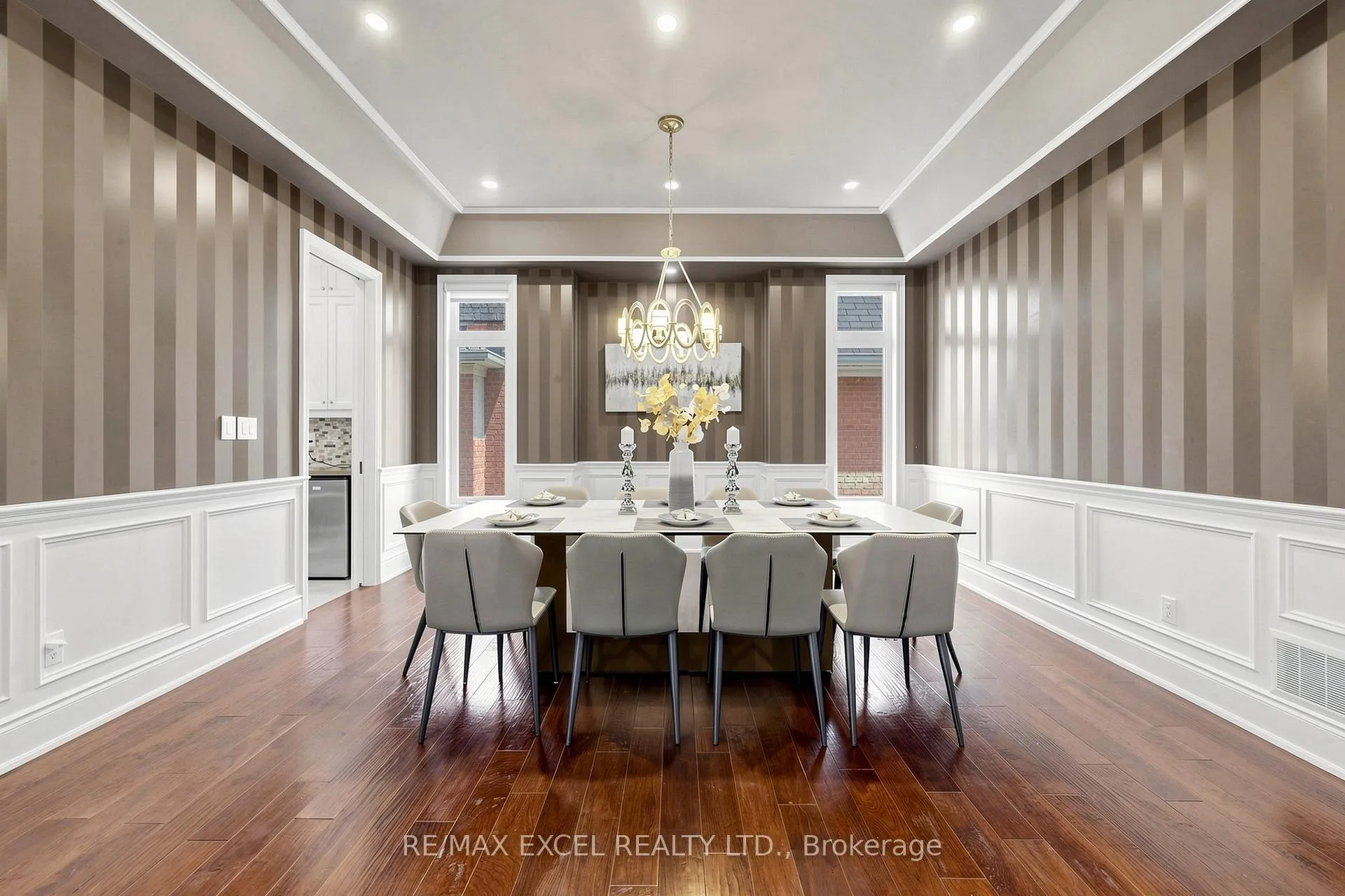 Photo 15 of 10 Royal West Road, Markham, Angus Glen — HOMEH