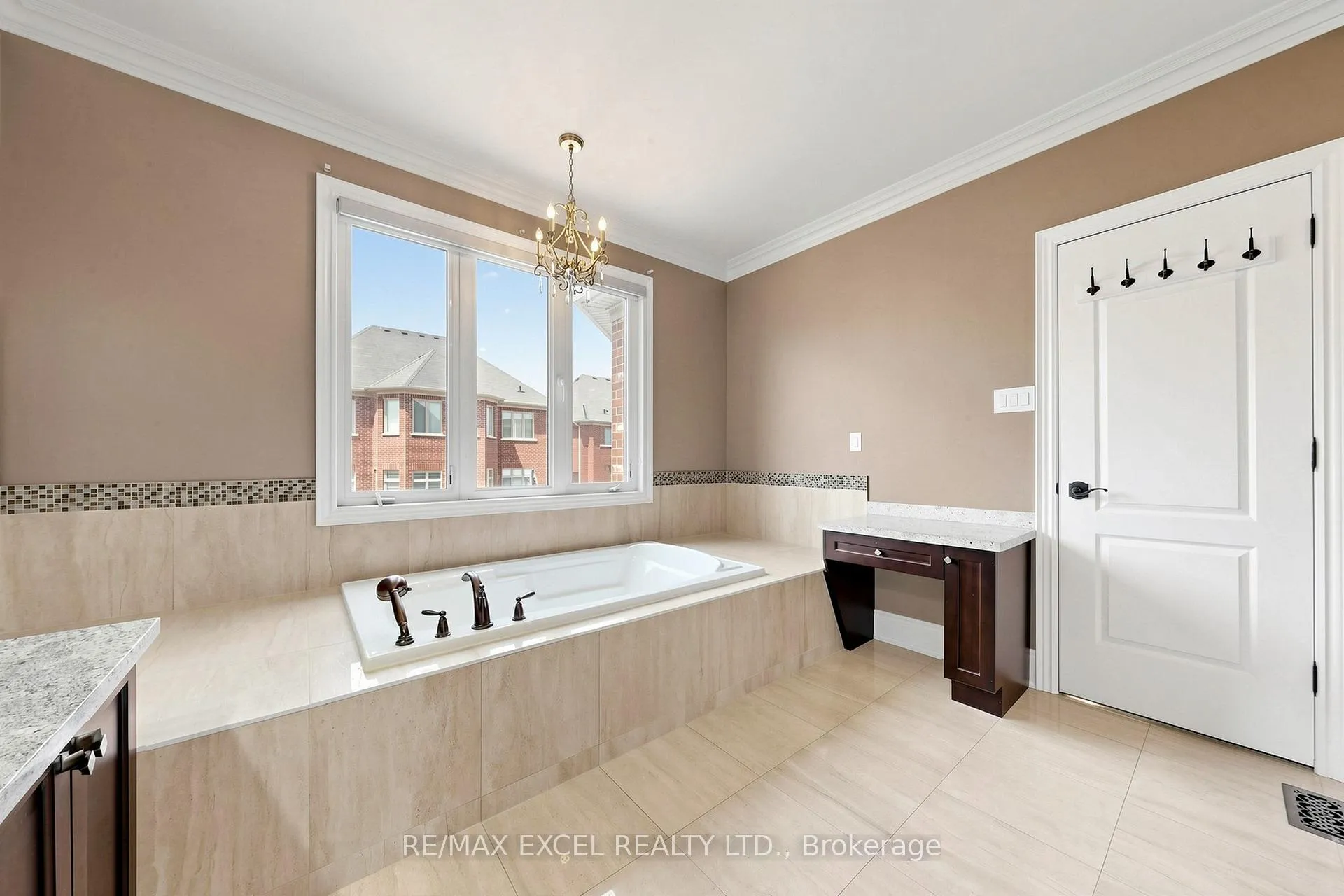 Photo 34 of 10 Royal West Road, Markham, Angus Glen — HOMEH