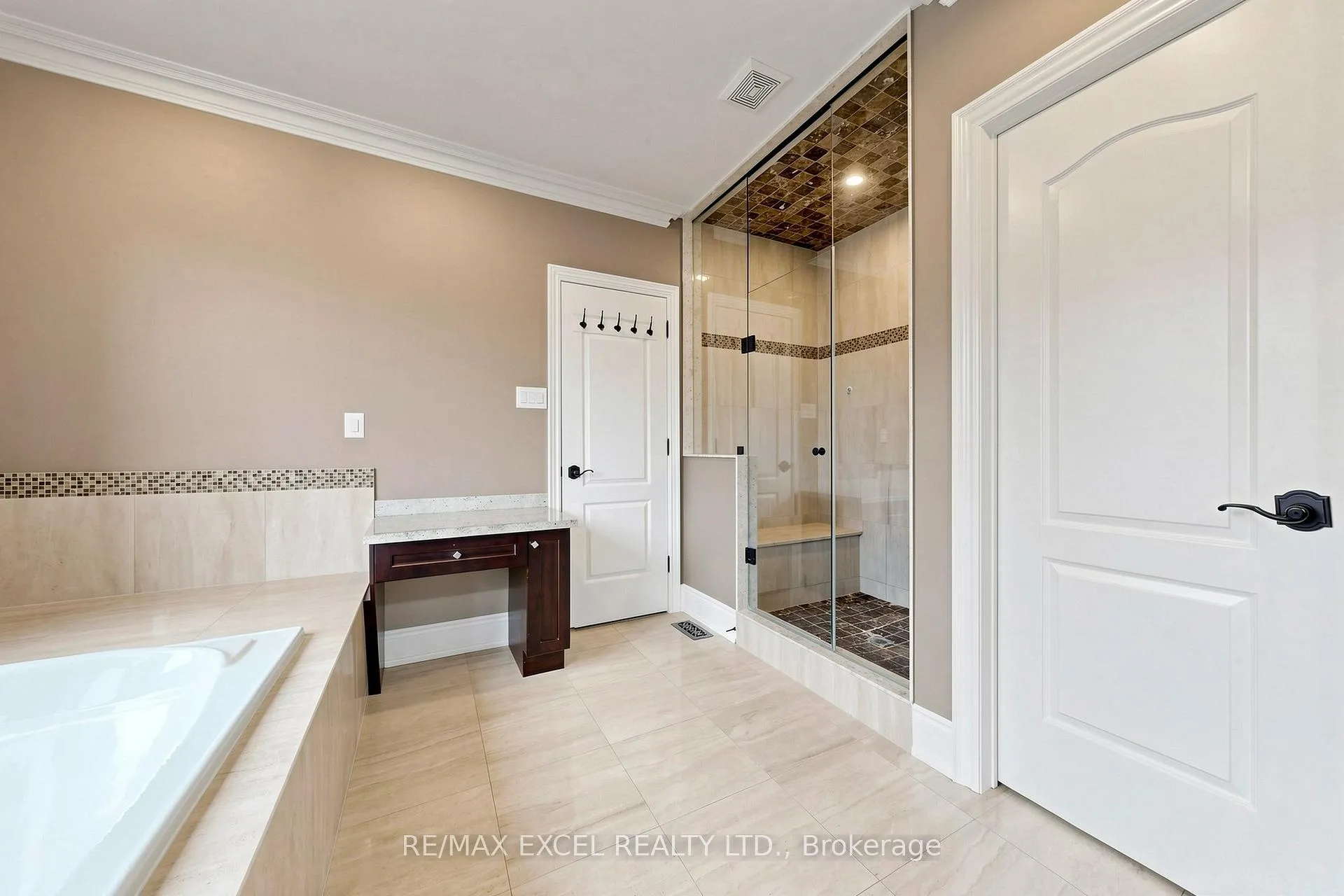 Photo 35 of 10 Royal West Road, Markham, Angus Glen — HOMEH