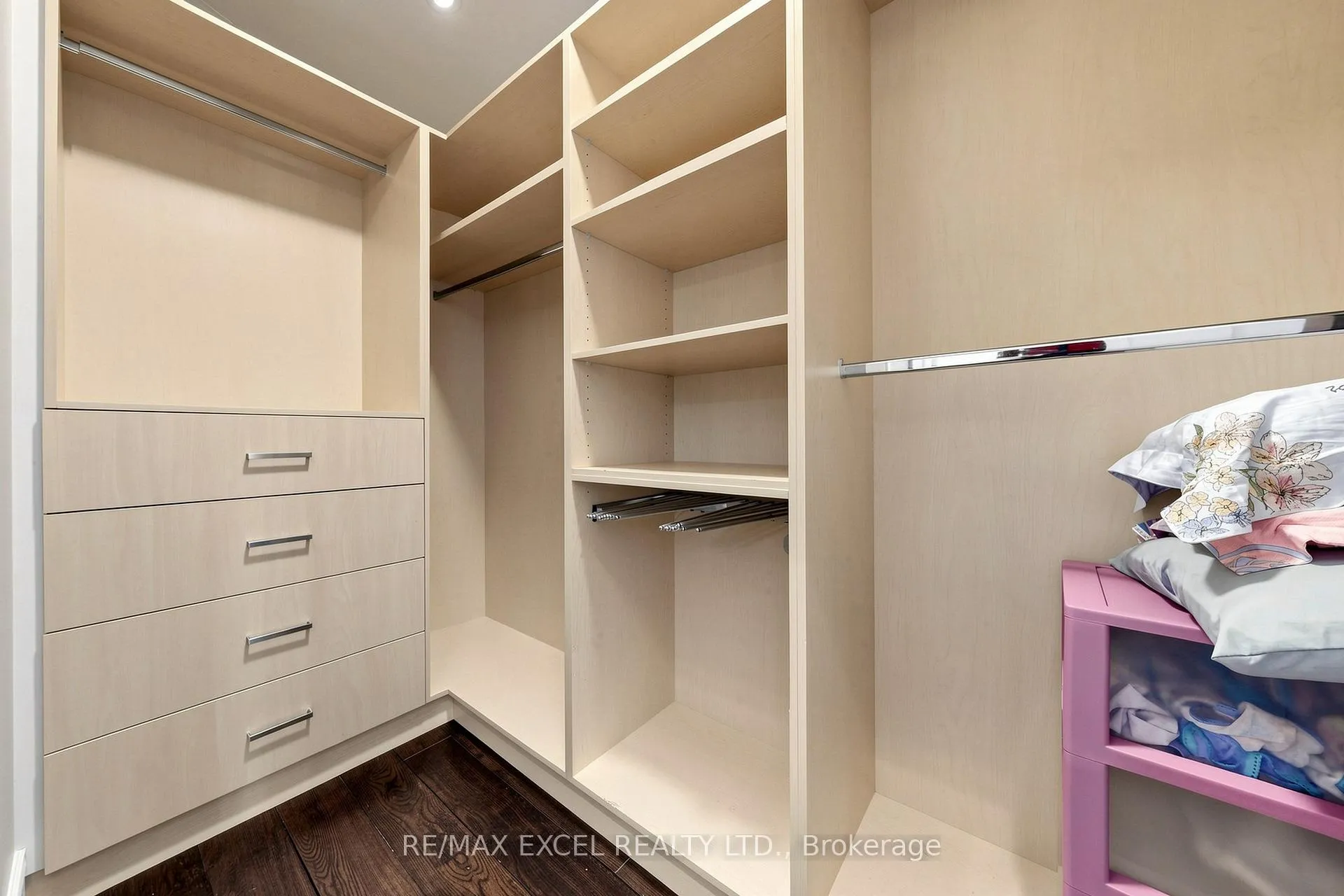 Photo 37 of 10 Royal West Road, Markham, Angus Glen — HOMEH