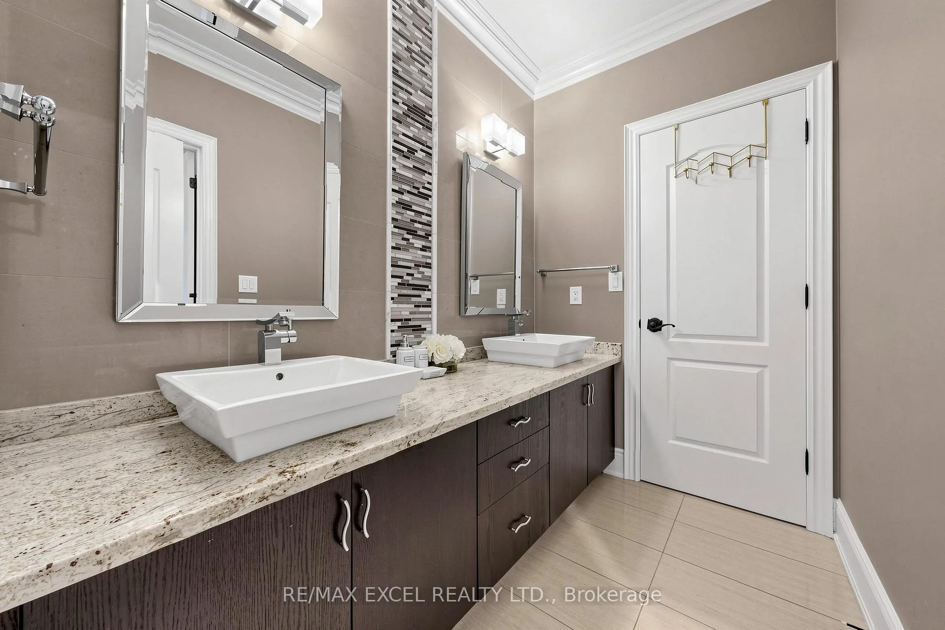 Photo 38 of 10 Royal West Road, Markham, Angus Glen — HOMEH