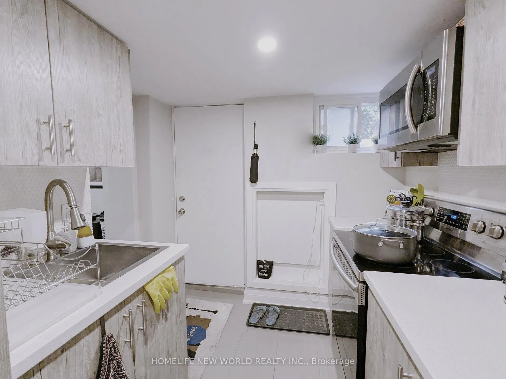 Photo 2 of Unit Bsmt, 276 Montrose Avenue, Toronto, Palmerston-Little Italy — HOMEH