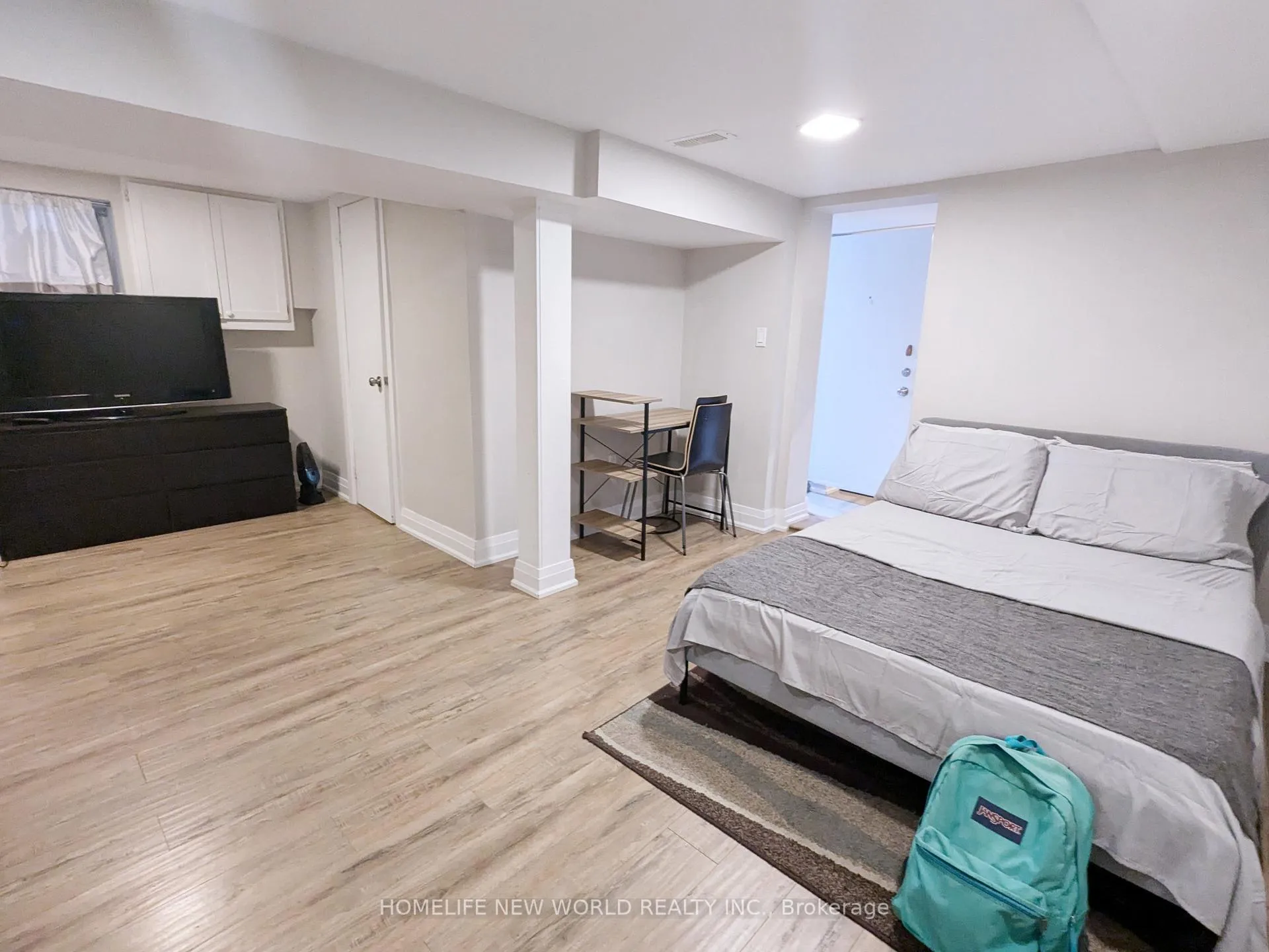 Photo 3 of Unit Bsmt, 276 Montrose Avenue, Toronto, Palmerston-Little Italy — HOMEH