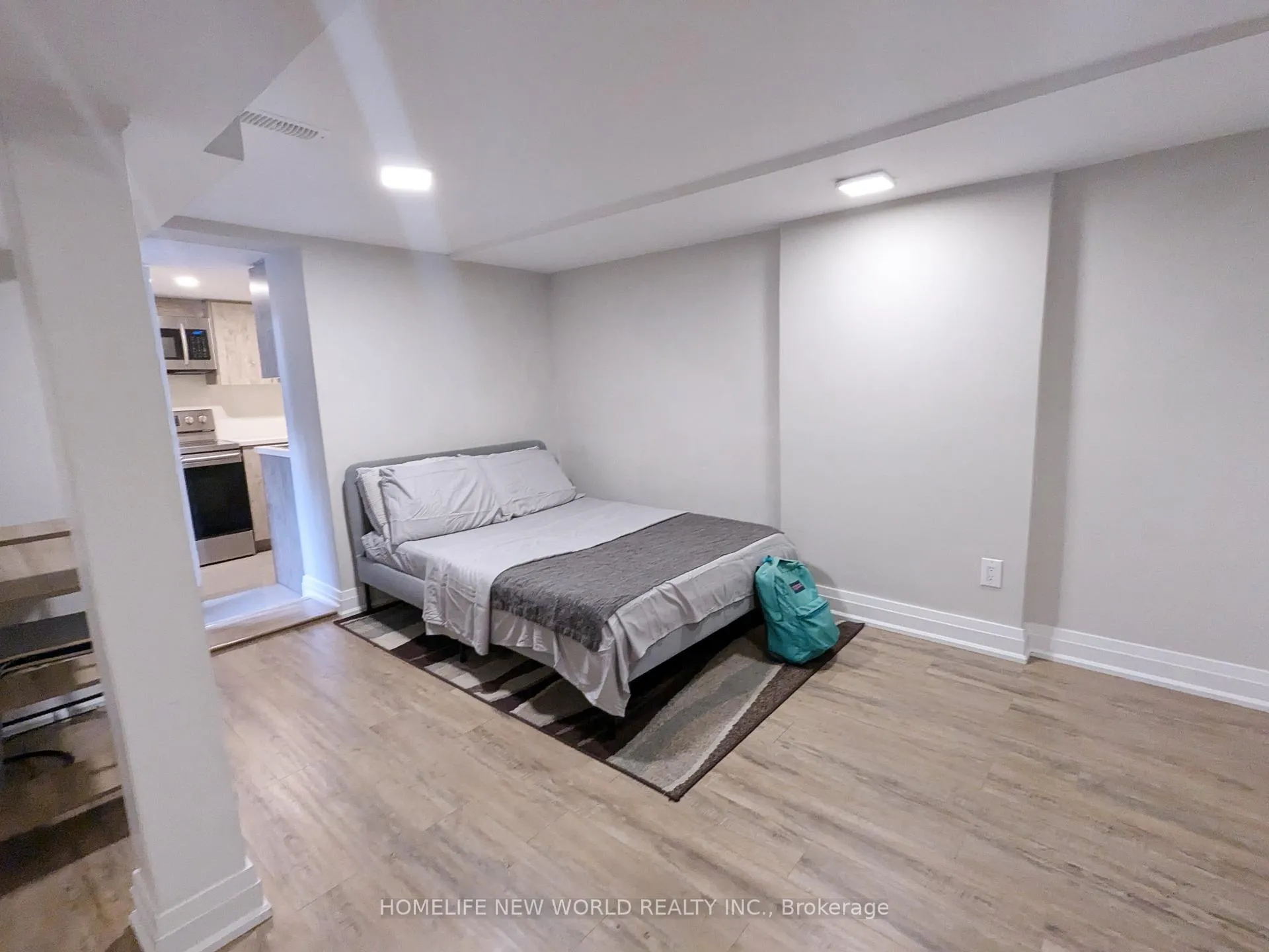 Photo 5 of Unit Bsmt, 276 Montrose Avenue, Toronto, Palmerston-Little Italy — HOMEH