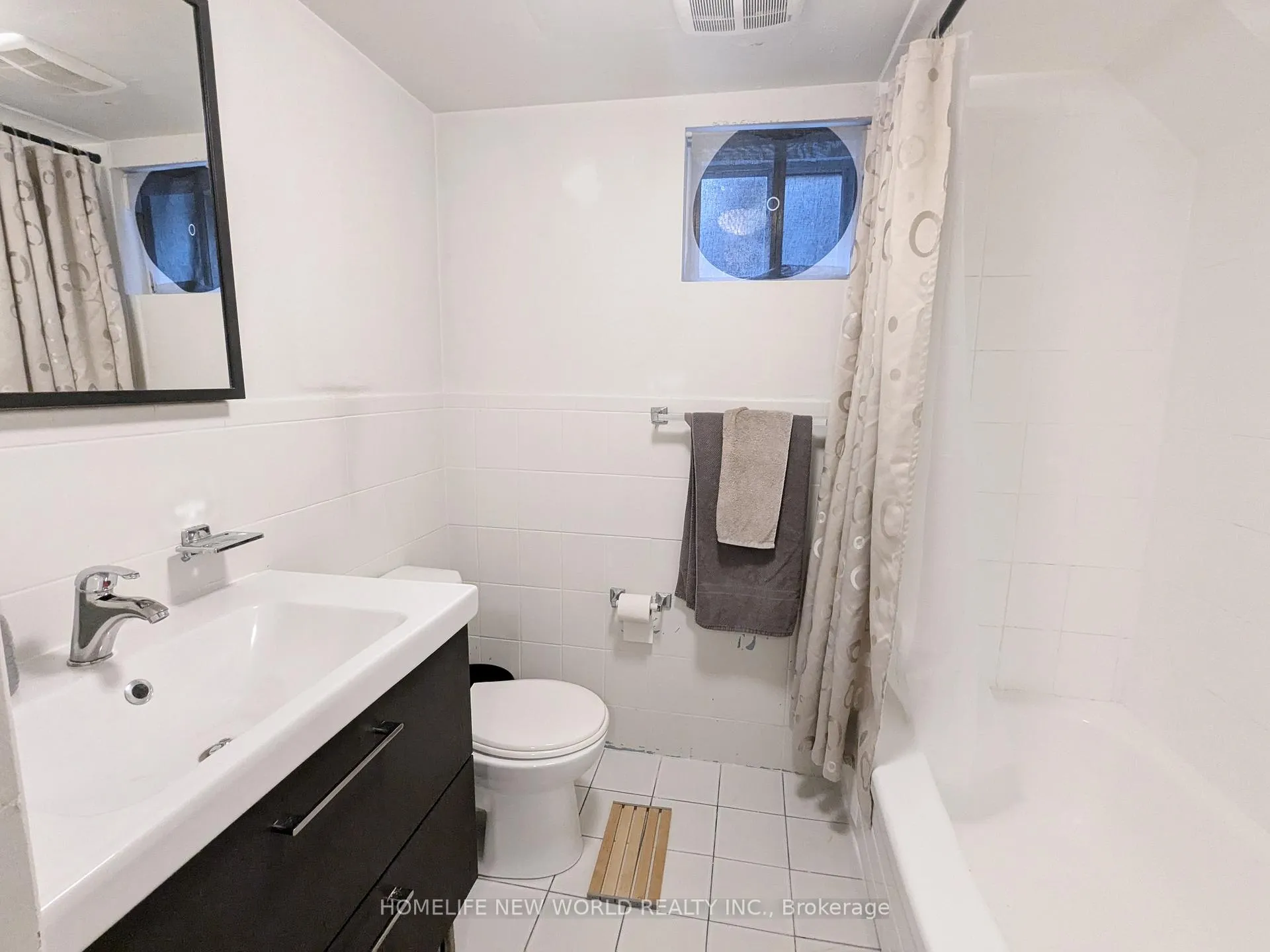 Photo 6 of Unit Bsmt, 276 Montrose Avenue, Toronto, Palmerston-Little Italy — HOMEH