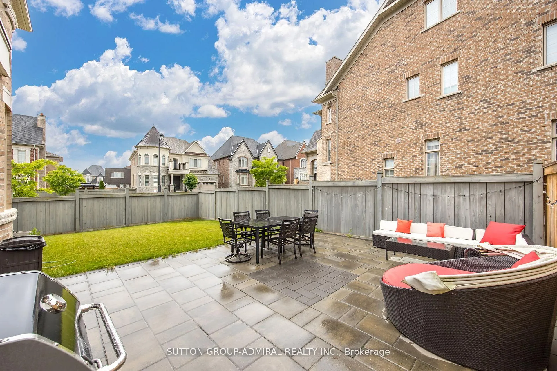 Photo 2 of 36 Hurst Avenue, Vaughan, Patterson — HOMEH