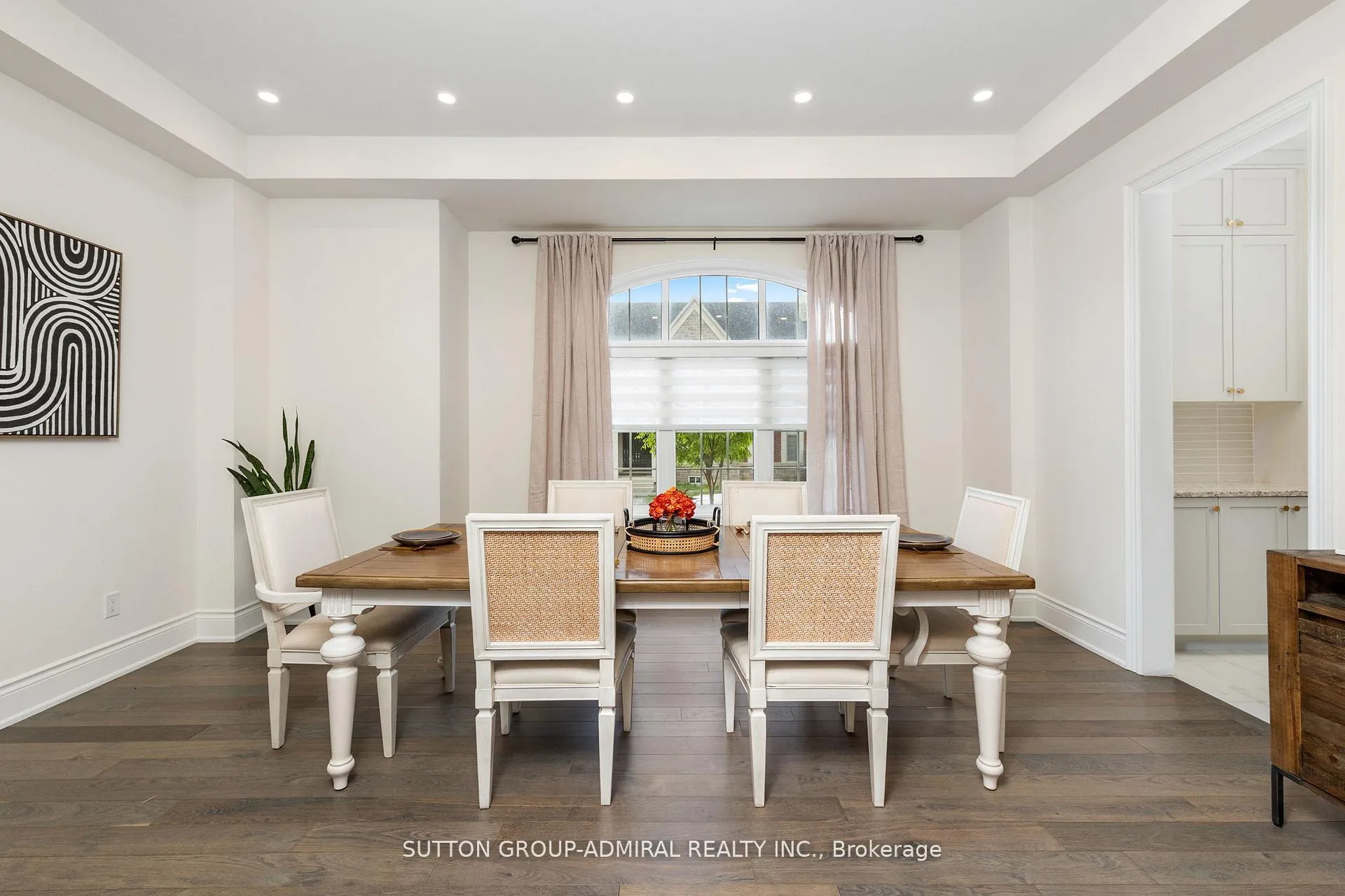 Photo 9 of 36 Hurst Avenue, Vaughan, Patterson — HOMEH