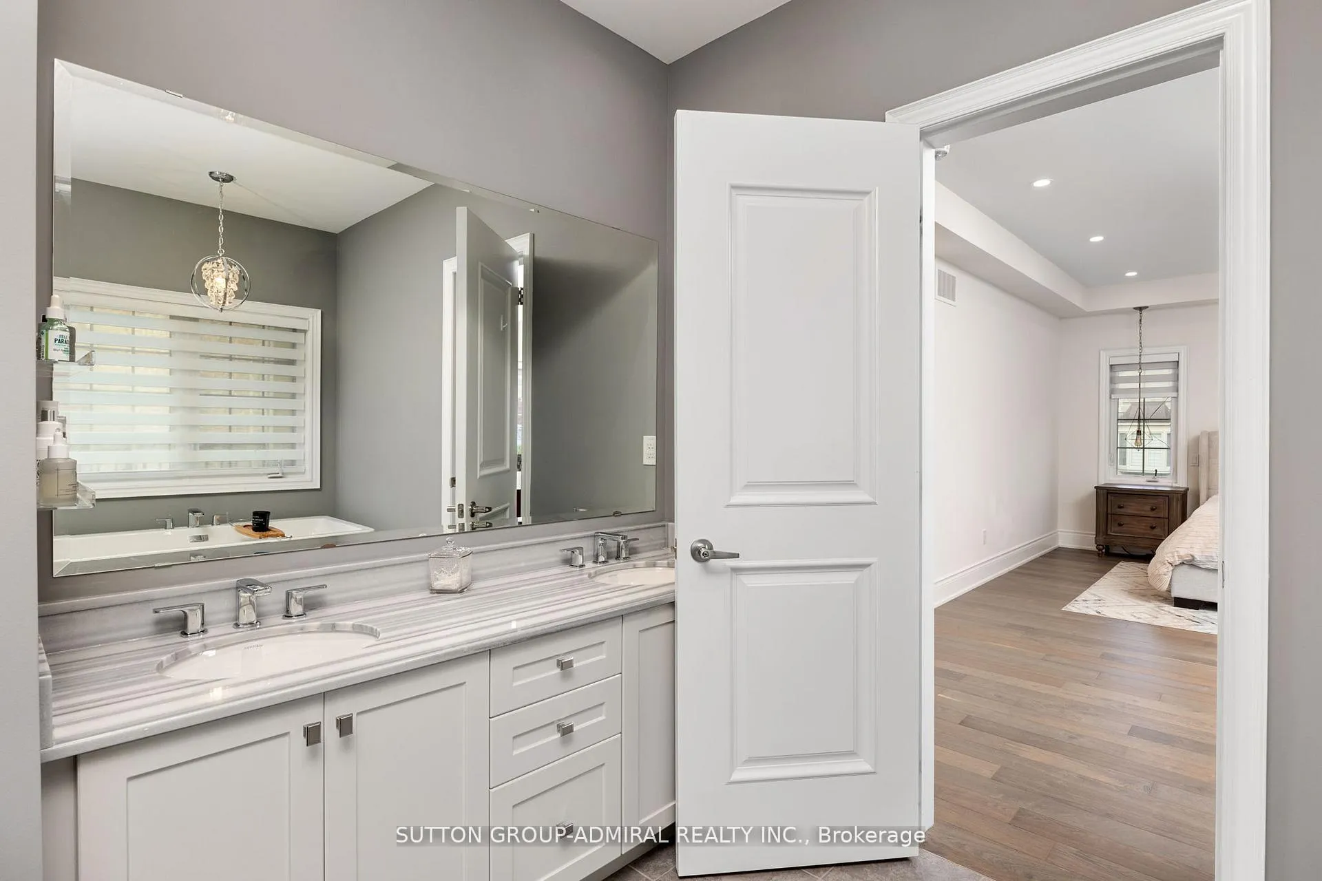 Photo 24 of 36 Hurst Avenue, Vaughan, Patterson — HOMEH