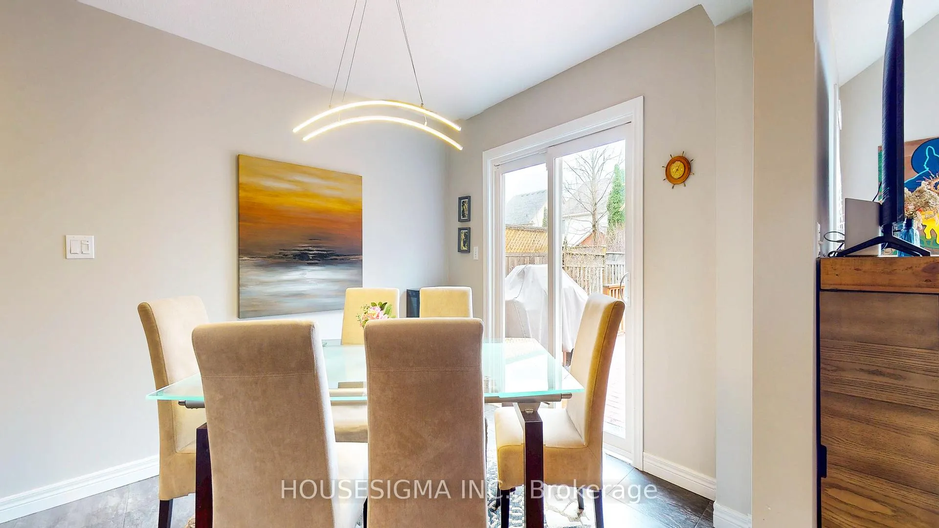 Photo 9 of 22 Highlands Crescent, Collingwood — HOMEH