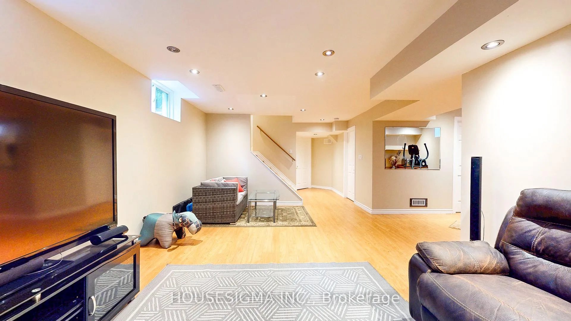 Photo 30 of 22 Highlands Crescent, Collingwood — HOMEH