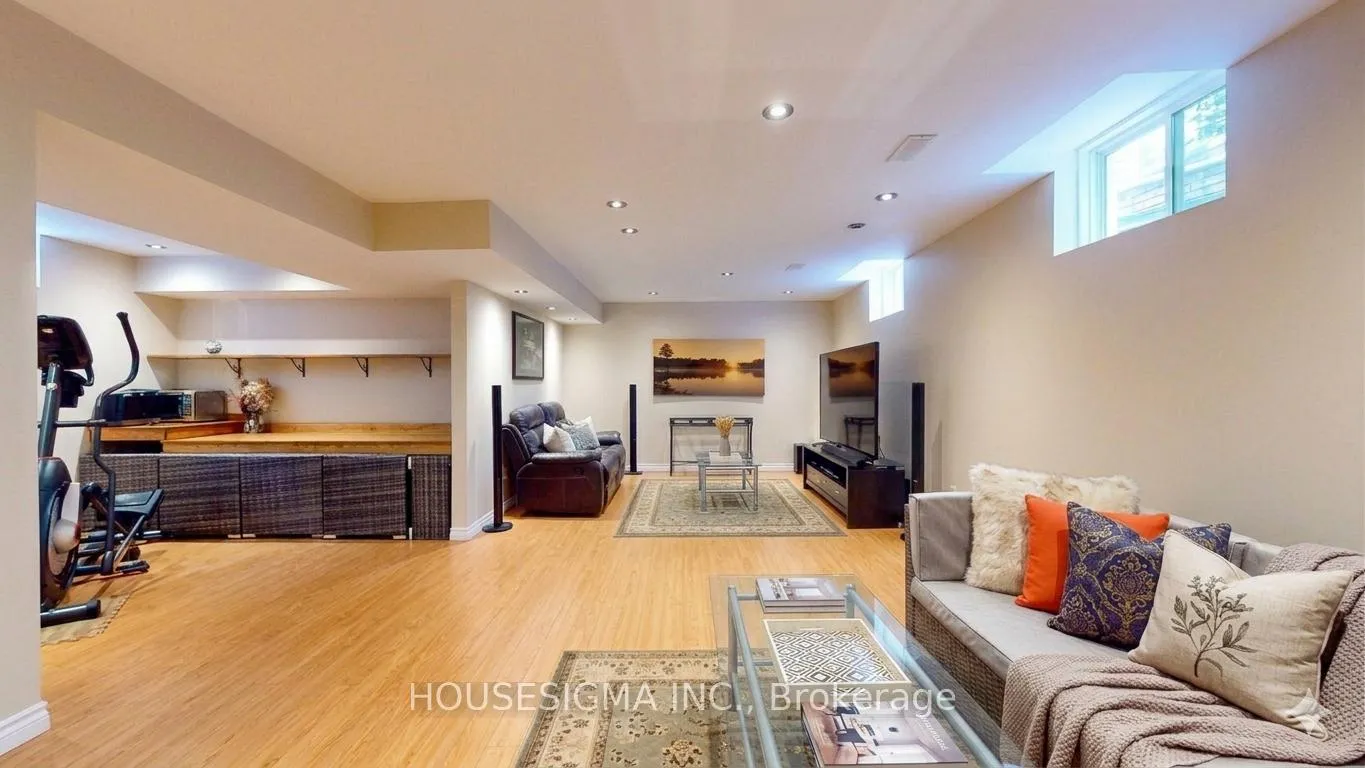 Photo 31 of 22 Highlands Crescent, Collingwood — HOMEH