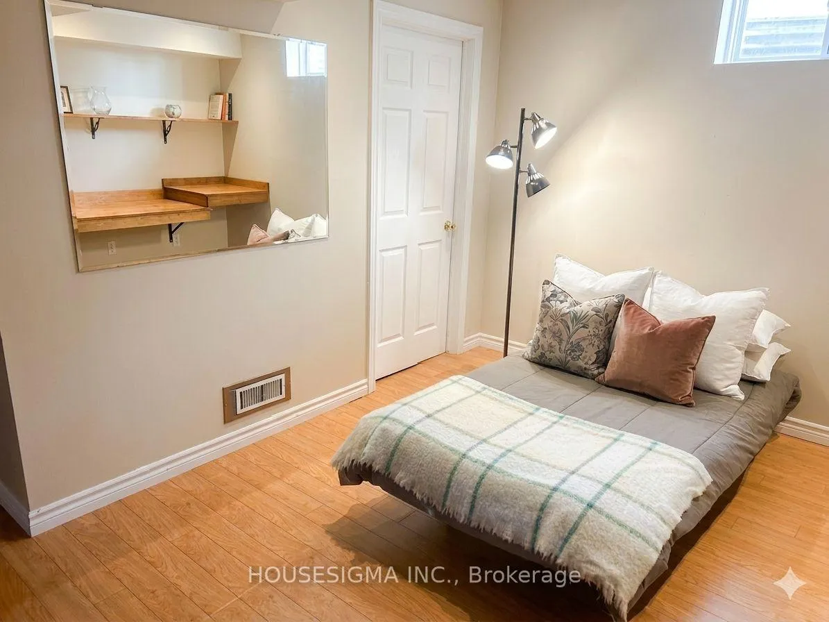 Photo 33 of 22 Highlands Crescent, Collingwood — HOMEH