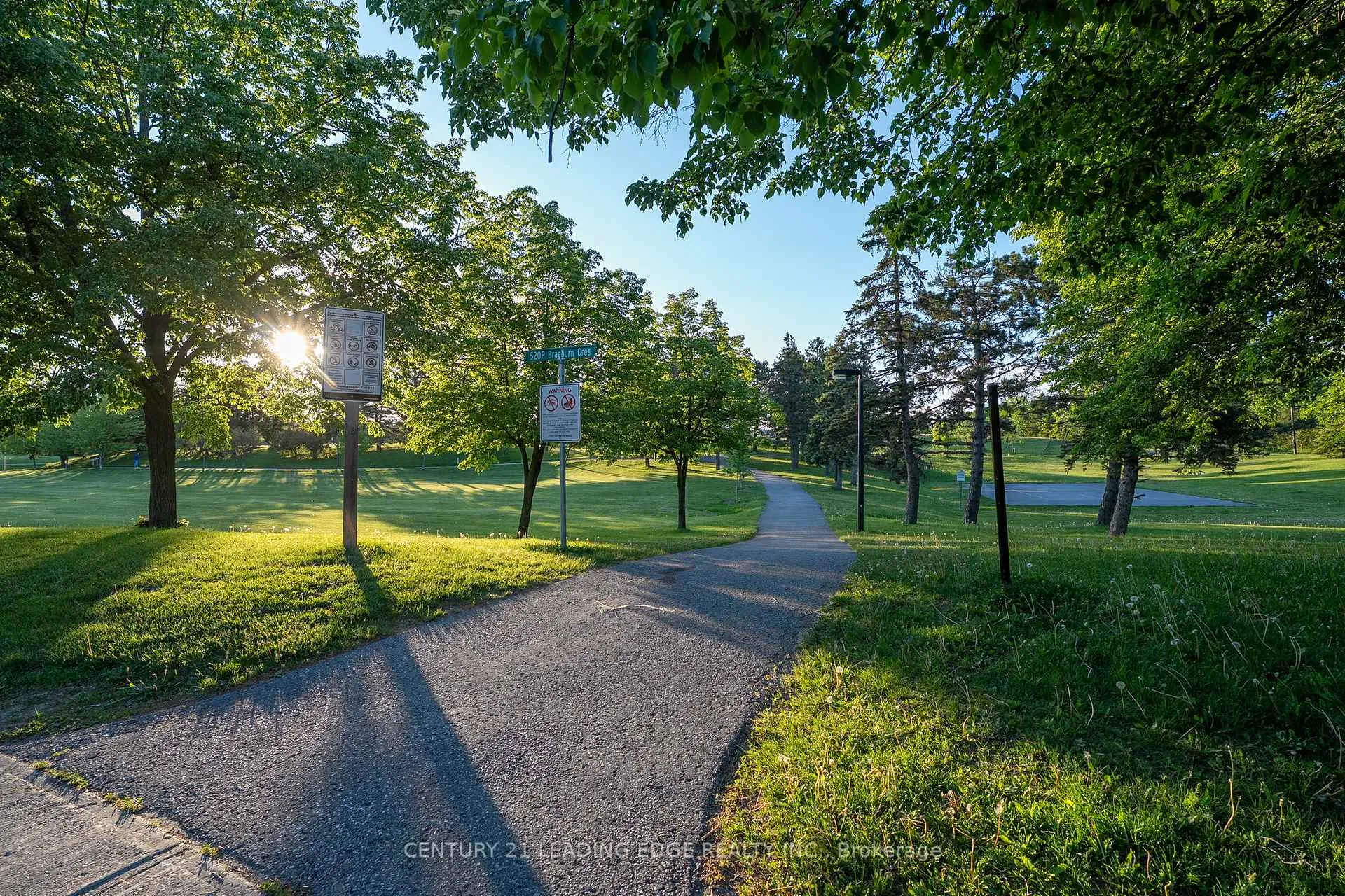 Photo 48 of 1910 Calvington Drive, Pickering, Highbush — HOMEH