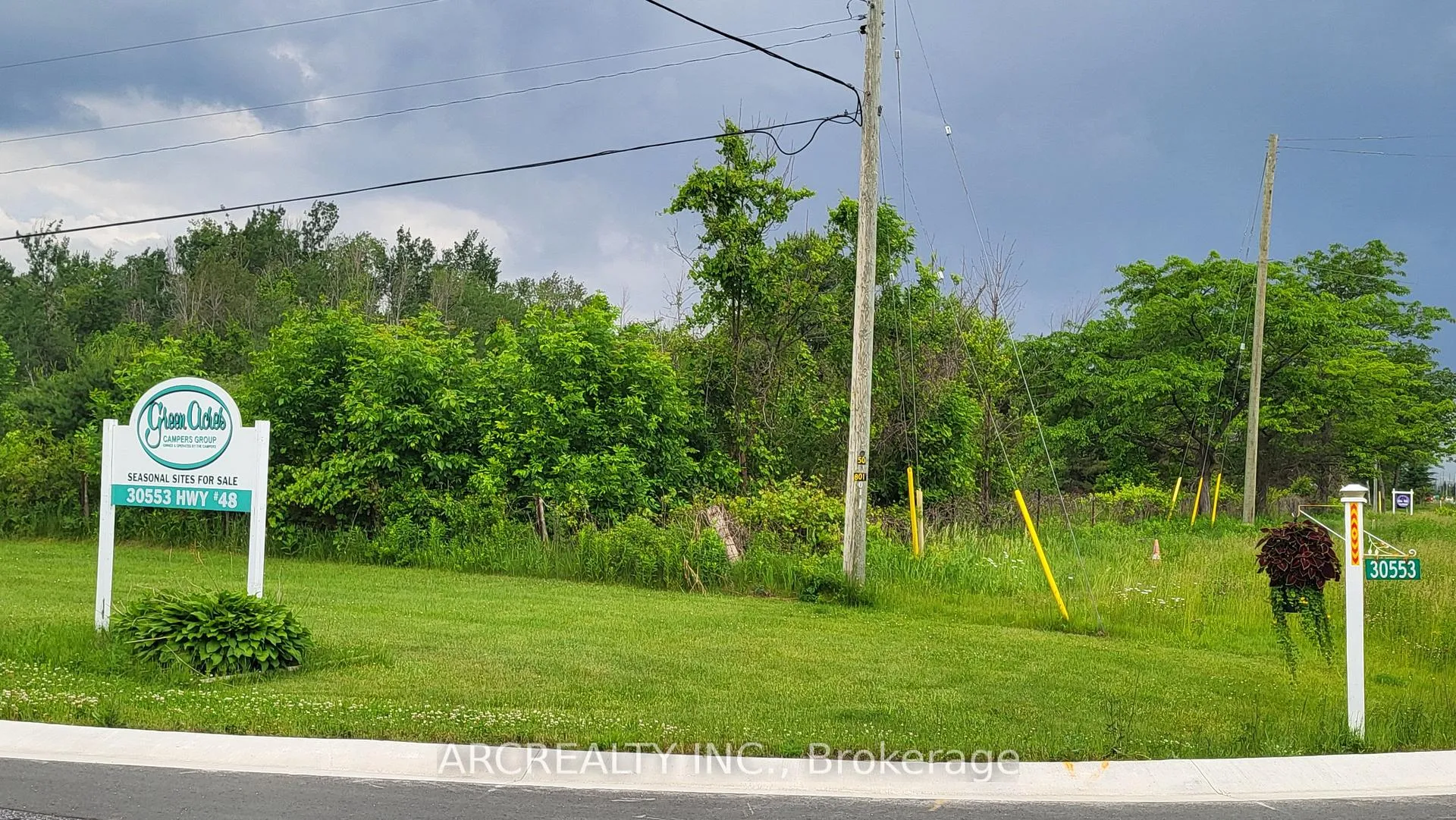 Photo 1 of 16 Chickadee Court, Georgina, Pefferlaw — HOMEH