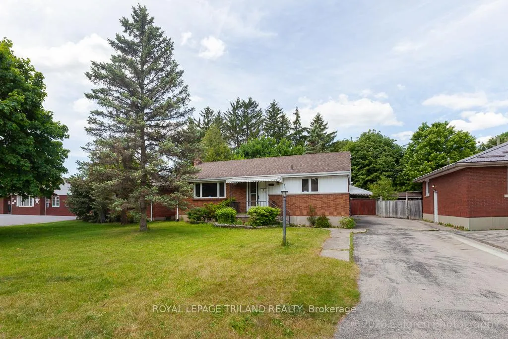 Photo 2 of 227 Ellsworth Avenue, London, East O — HOMEH