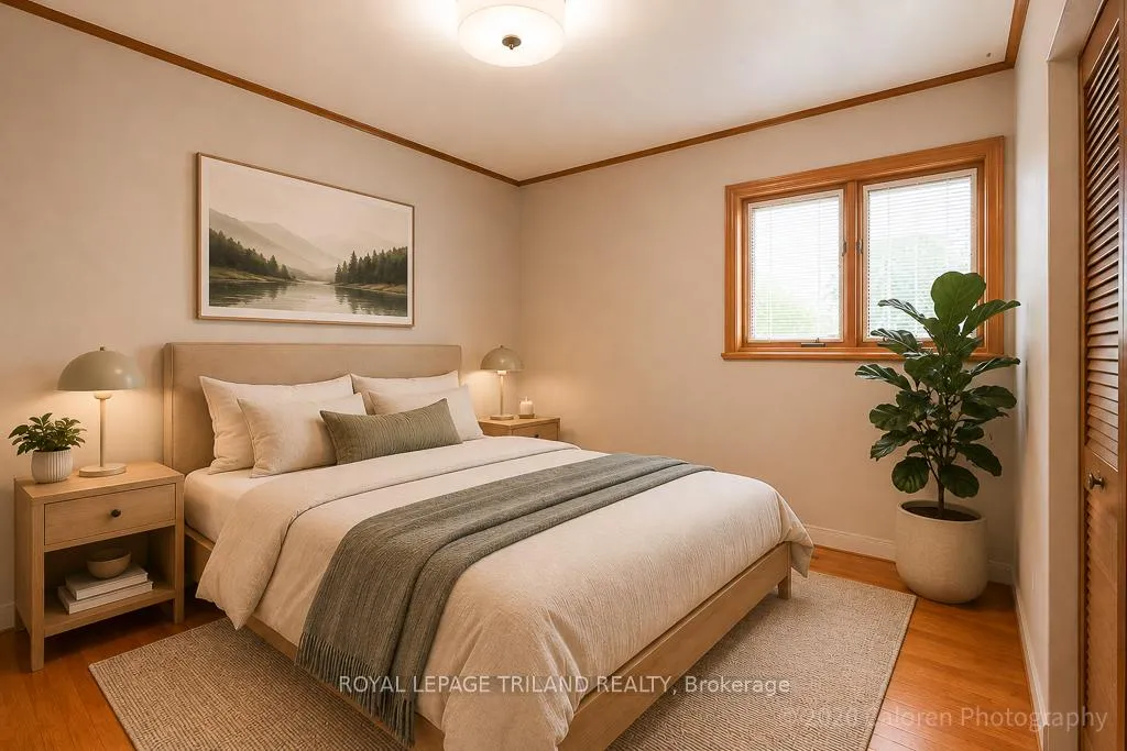 Photo 7 of 227 Ellsworth Avenue, London, East O — HOMEH