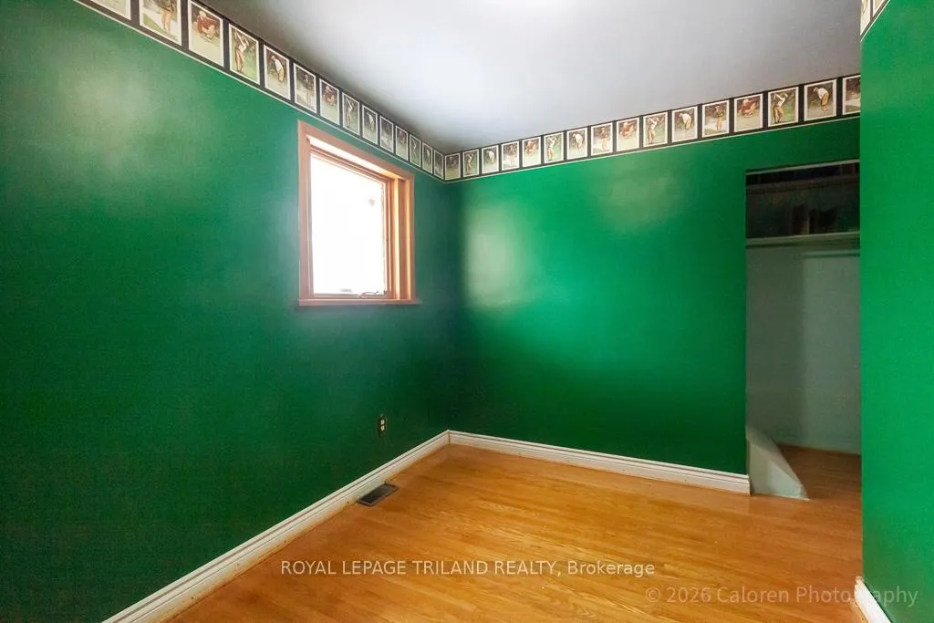 Photo 21 of 227 Ellsworth Avenue, London, East O — HOMEH