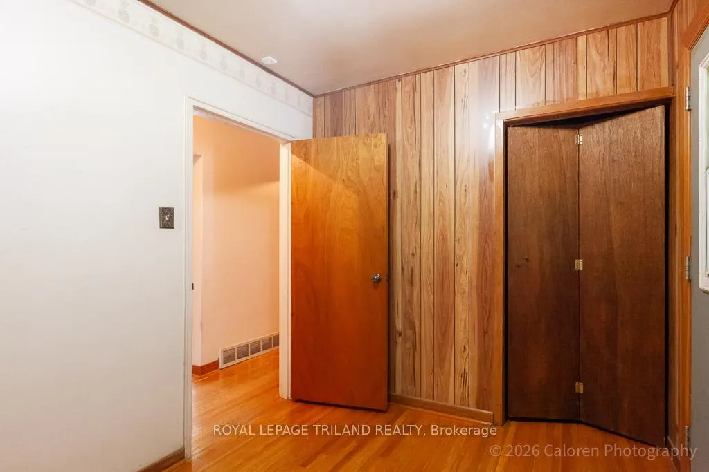 Photo 29 of 227 Ellsworth Avenue, London, East O — HOMEH