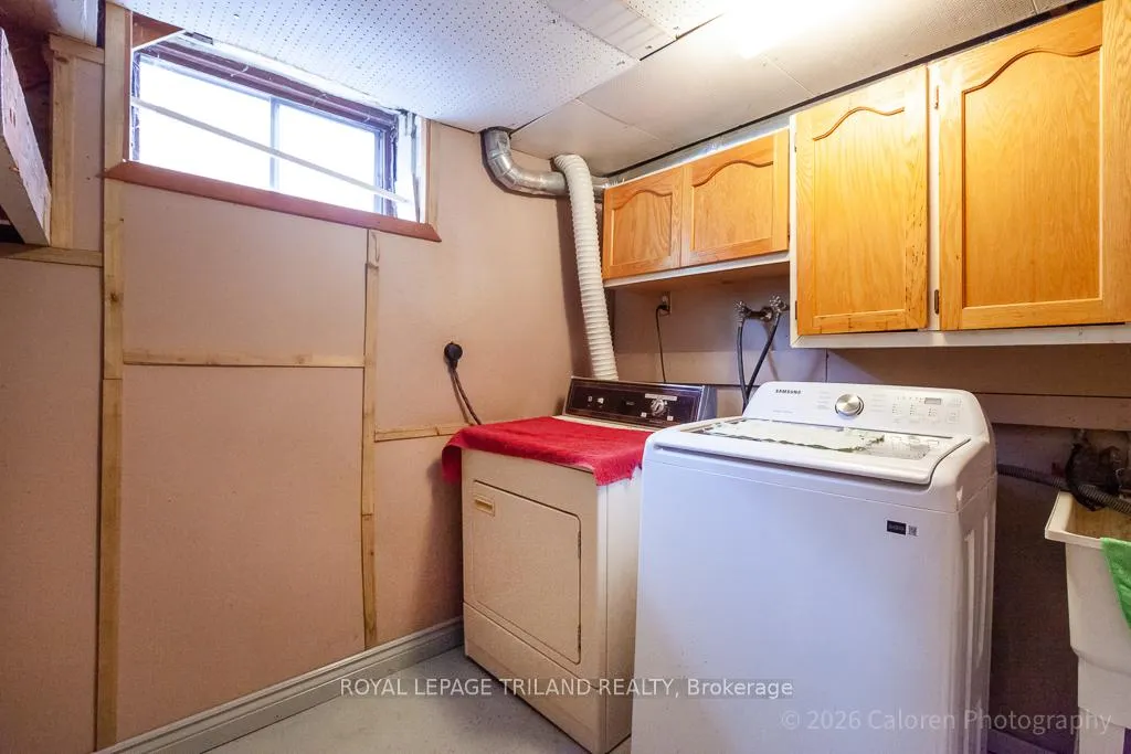 Photo 41 of 227 Ellsworth Avenue, London, East O — HOMEH