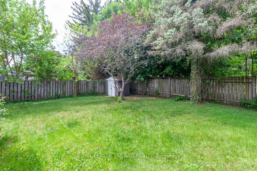 Photo 42 of 227 Ellsworth Avenue, London, East O — HOMEH