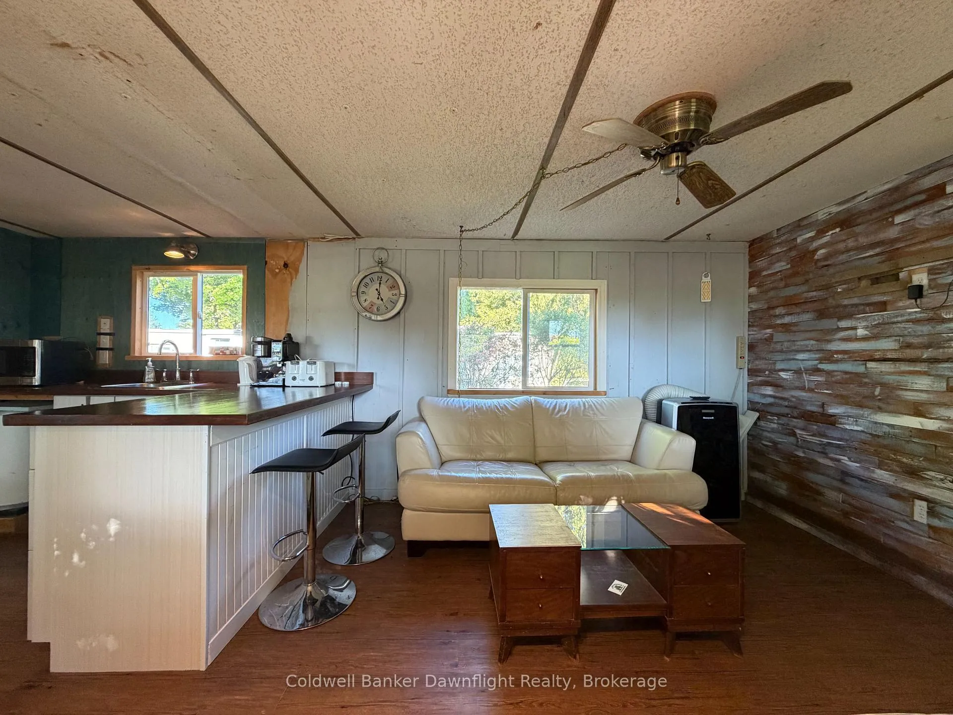 Photo 5 of 33833 Hessenland Lane, Bluewater, Hay — HOMEH
