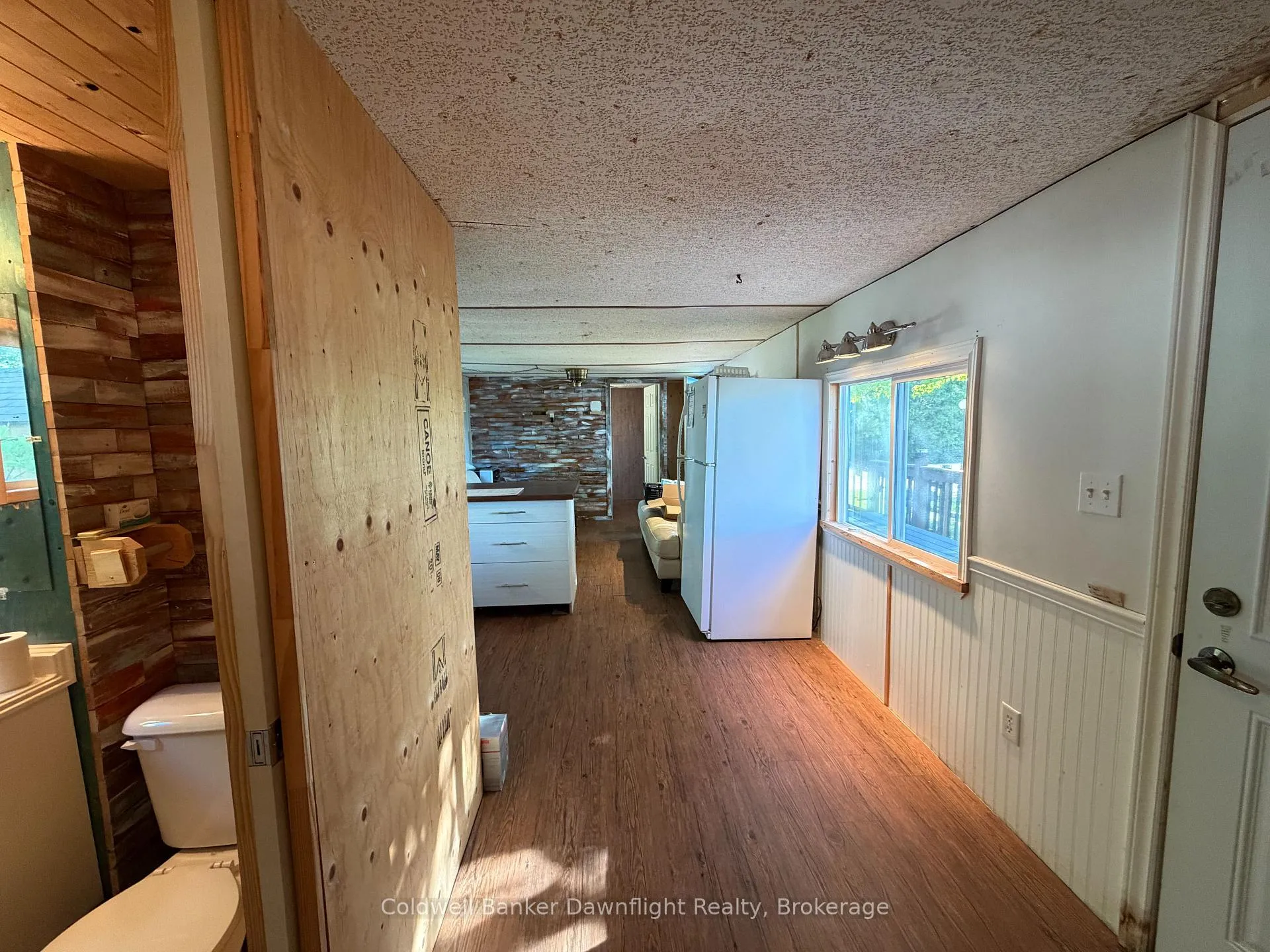 Photo 12 of 33833 Hessenland Lane, Bluewater, Hay — HOMEH
